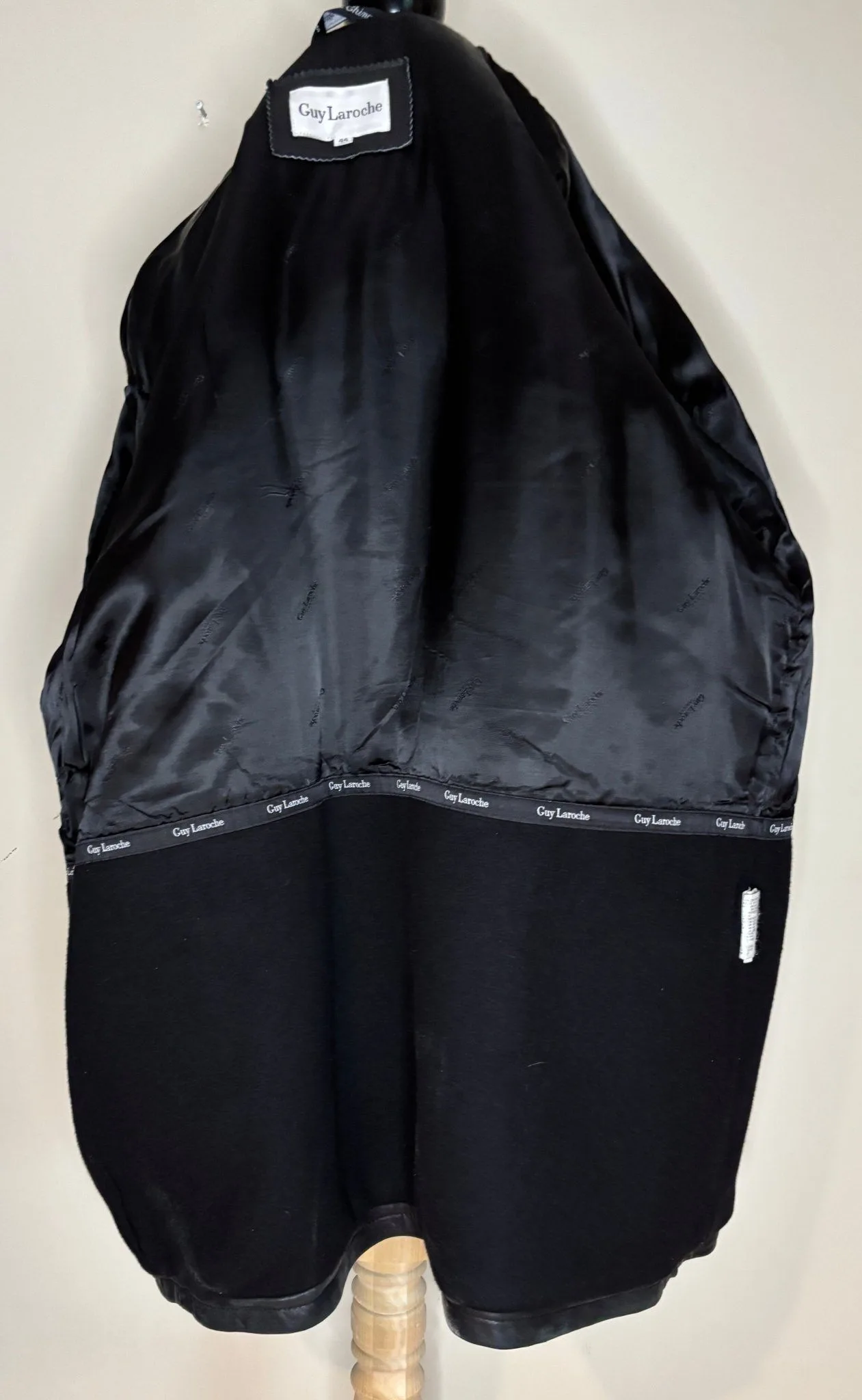 Guy Laroche Mens Black Leather Coat Size 44 image indicator(5)