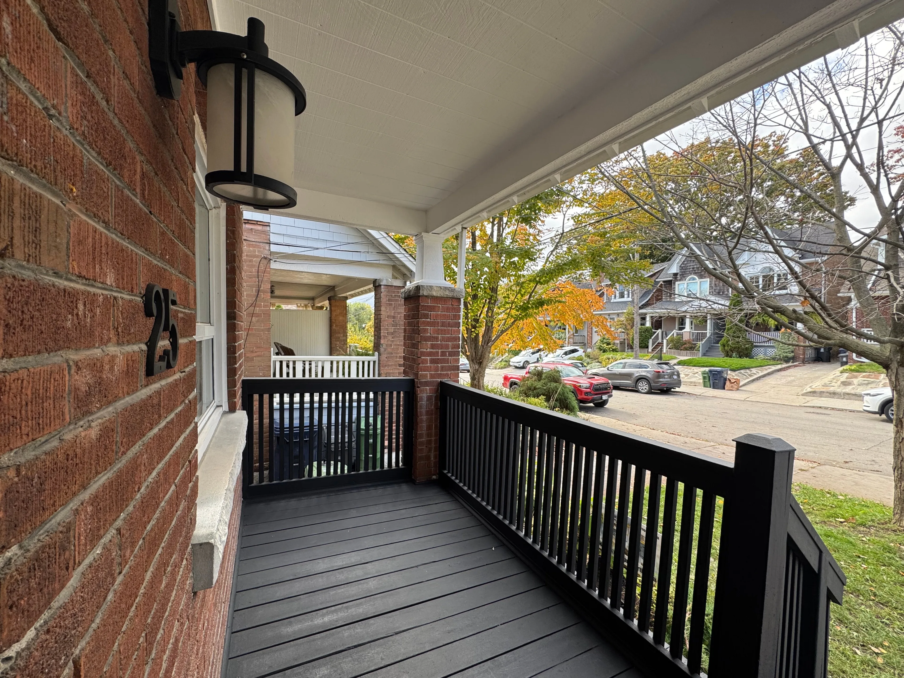 25 Firstbrooke Main/Lower - 2 Bedroom in the Upper Beaches! image indicator(2)