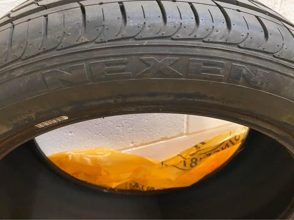 Nexen 215/45ZR18 Tire
