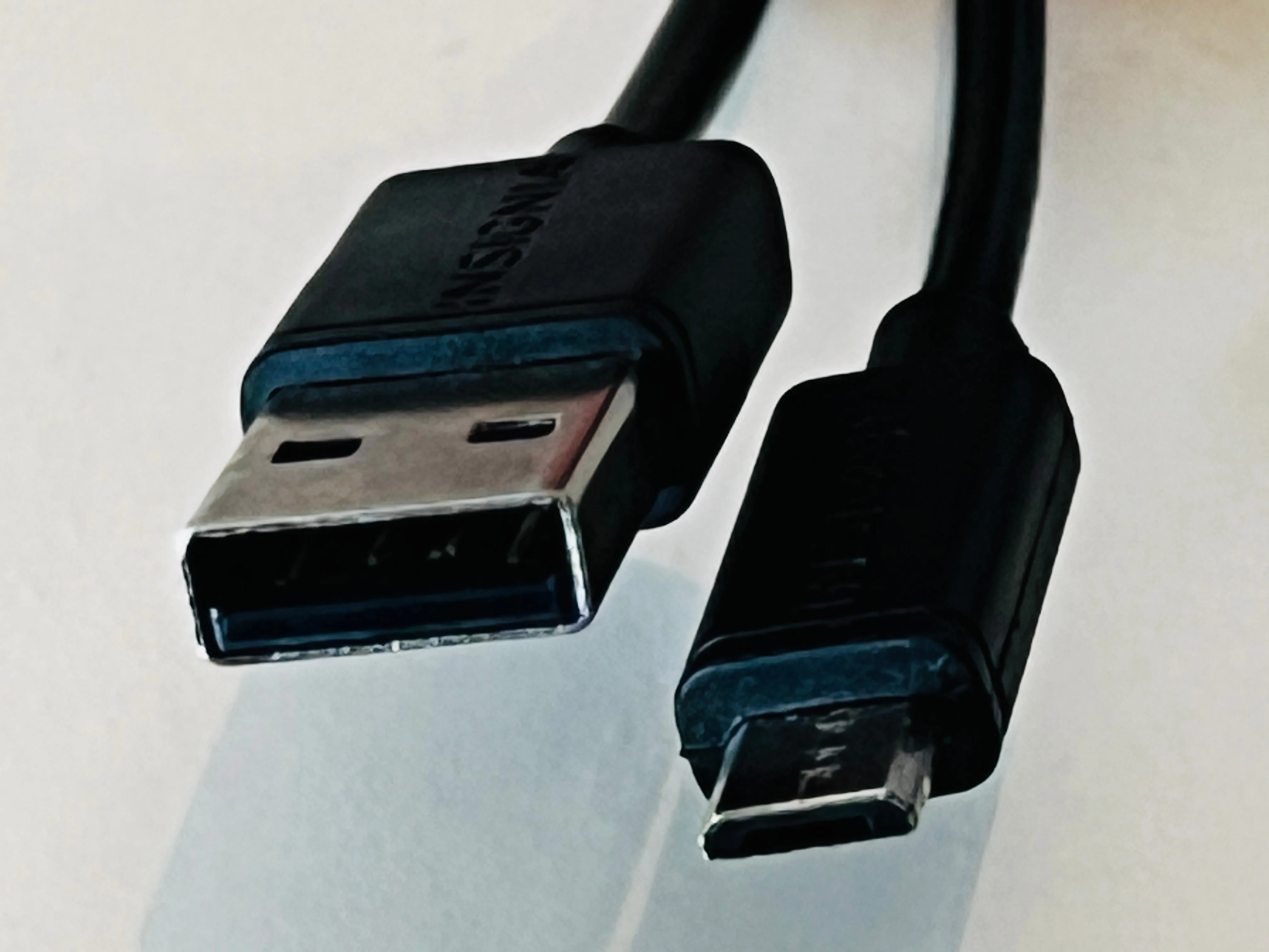 USB 2.0 to micro-b cable for charging and data transfer image indicator(3)