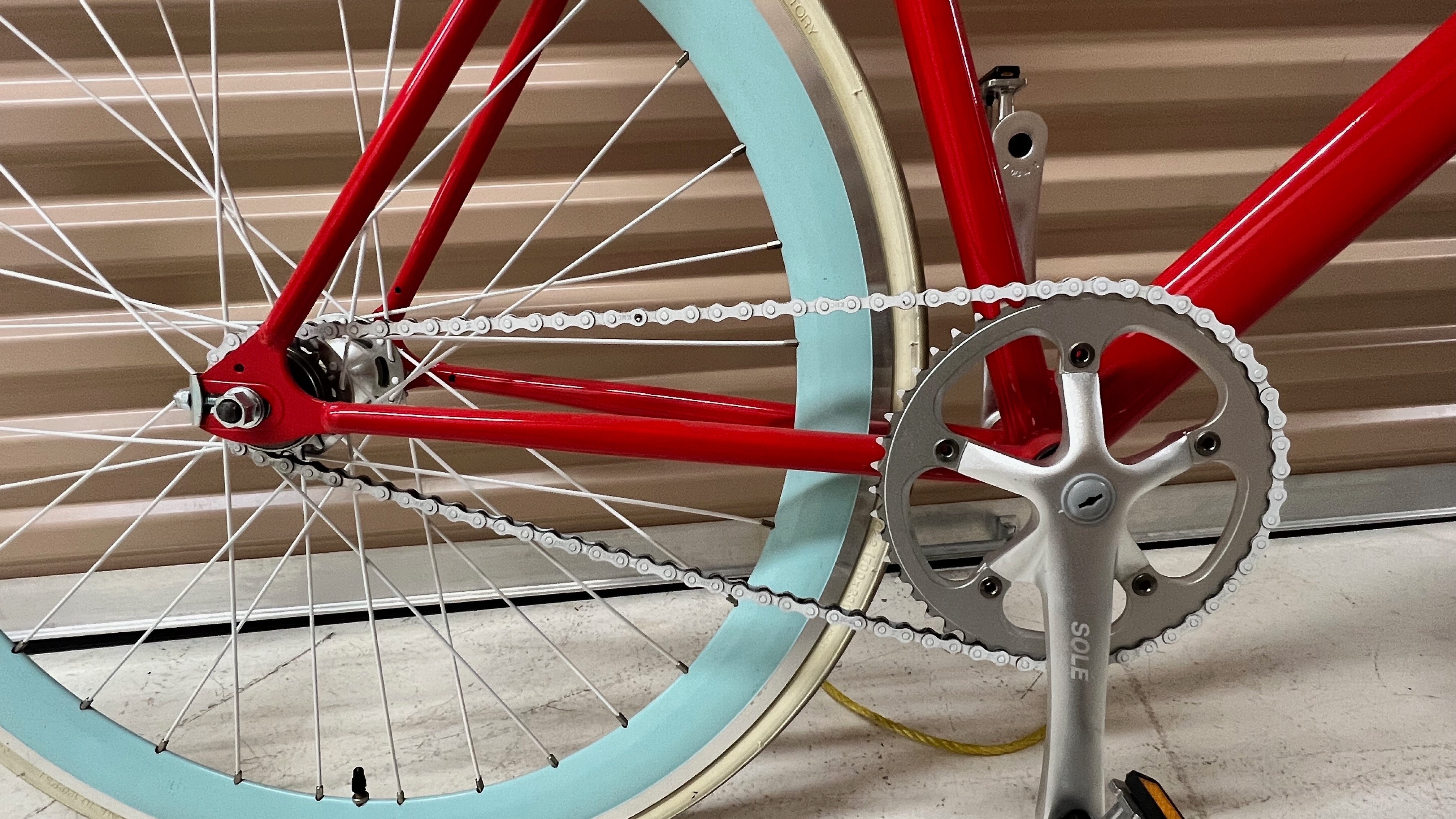 SOLE 49cm Small Single Speed Bike – Like New Red Frame Blue Rims - photo 4