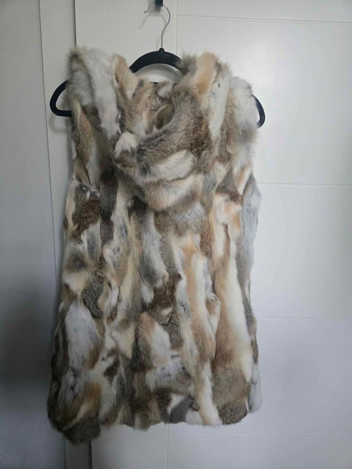 Womens size M Fur Vest - photo 4