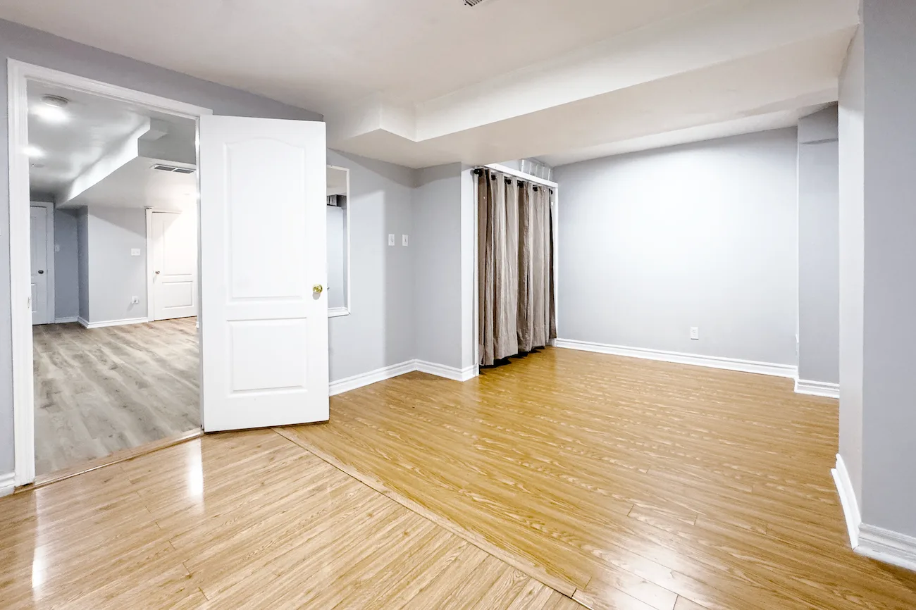 1 Bedroom + a small Den For Rent - Move In Ready image indicator(8)