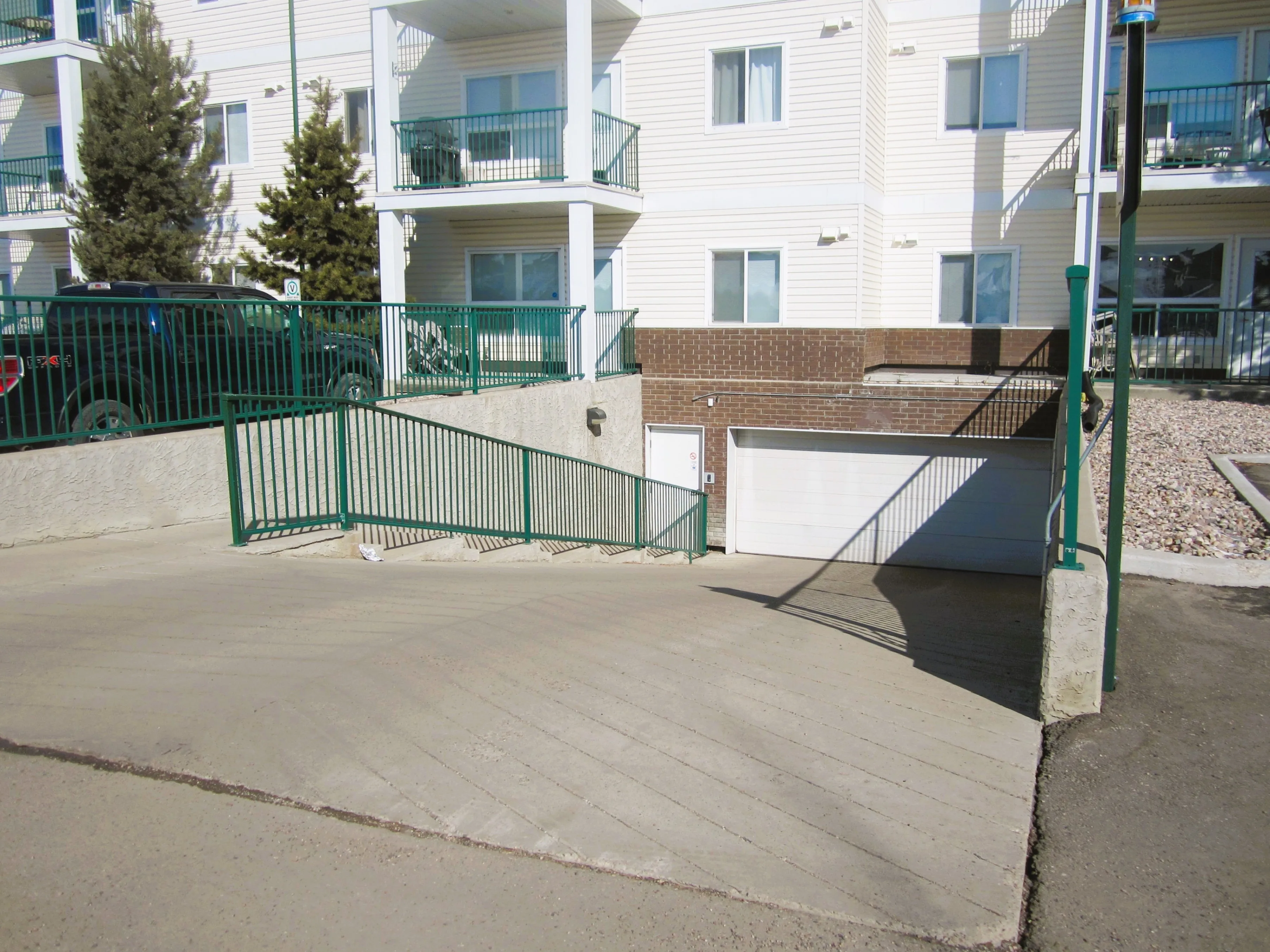 1-Bedroom Apartment Condo in CLAREVIEW image indicator(9)