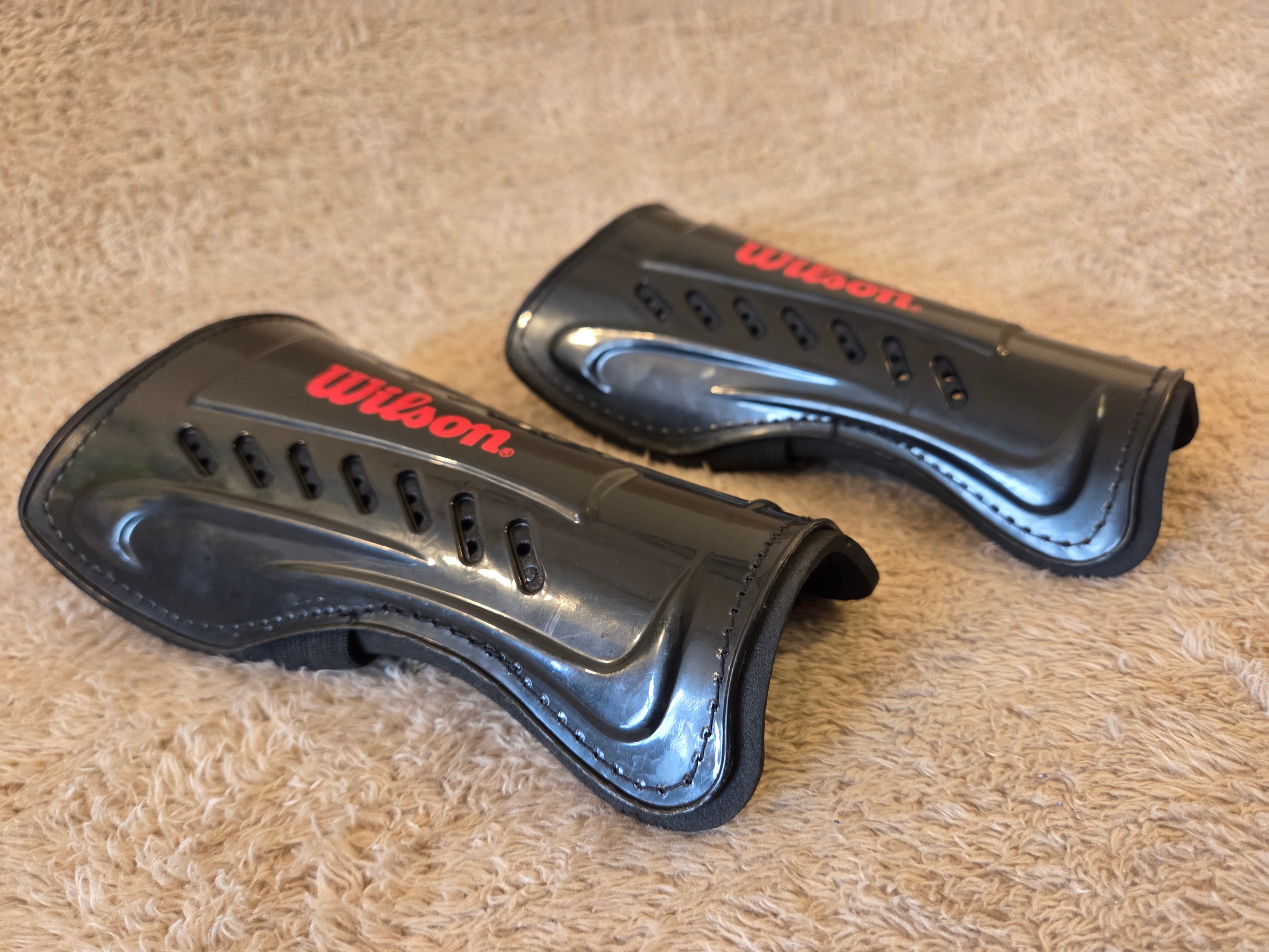Wilson Youth Soccer Shin Guards – Like New - photo 3