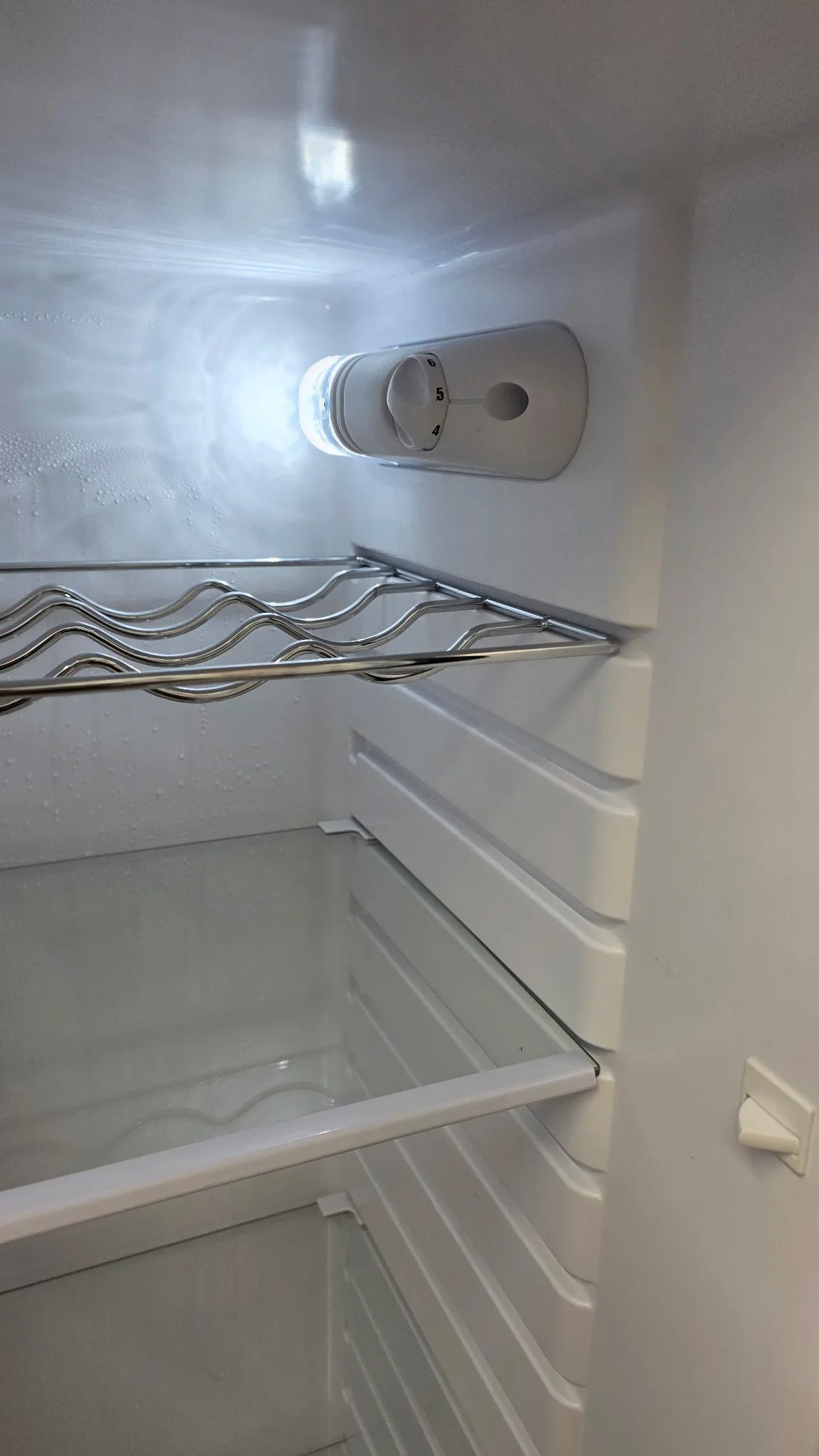 Marathon 22” Black Steel Refrigerator - image indicator(7)