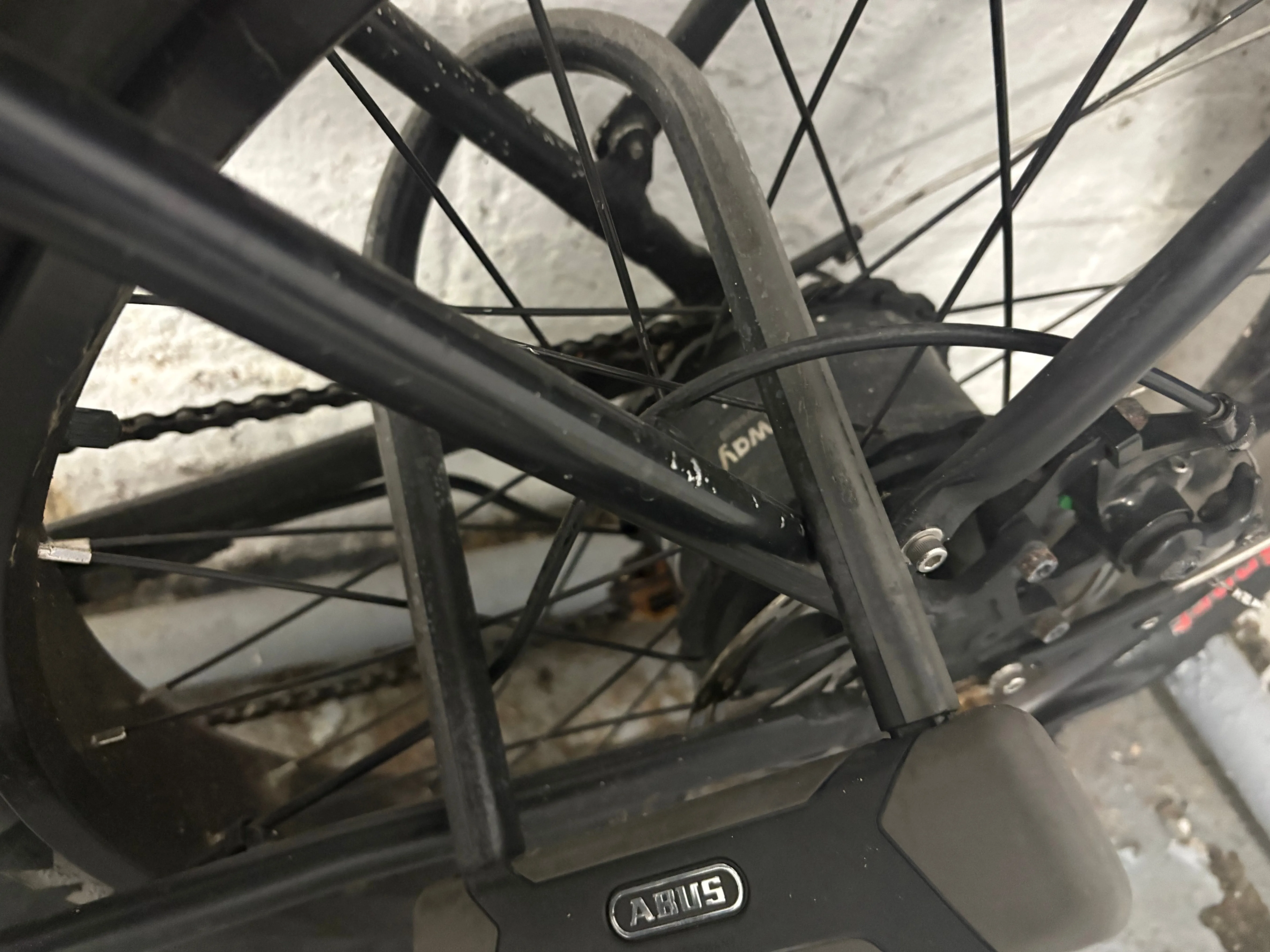 Himiway Cruiser E-bike / Electric Bicycle (As Is) image indicator(2)