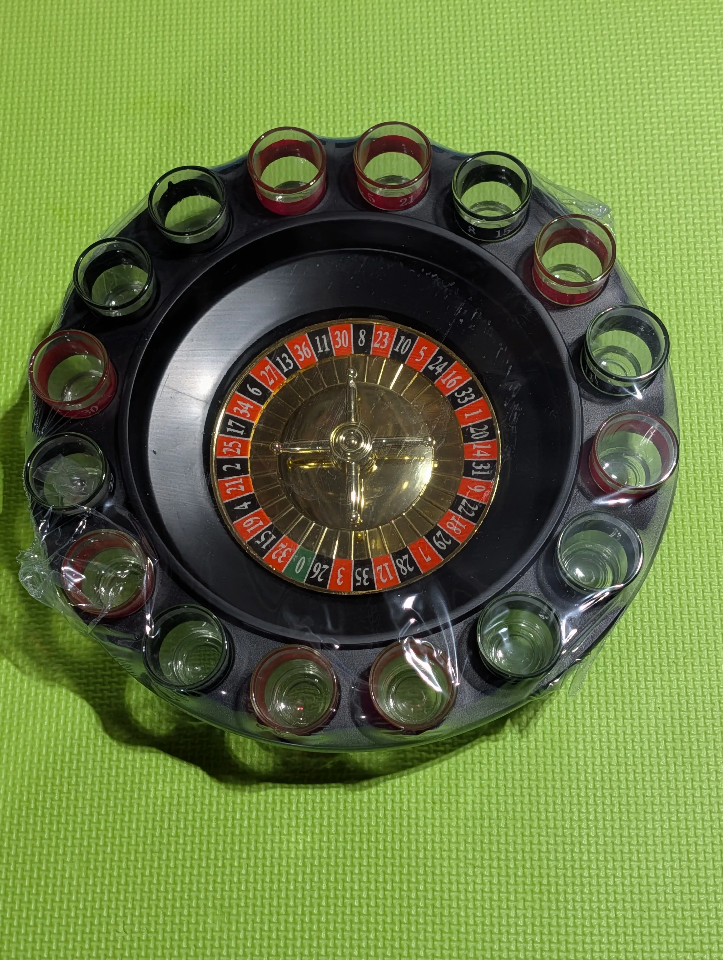 Shot Glass Roulette Game BRAND NEW image indicator(2)