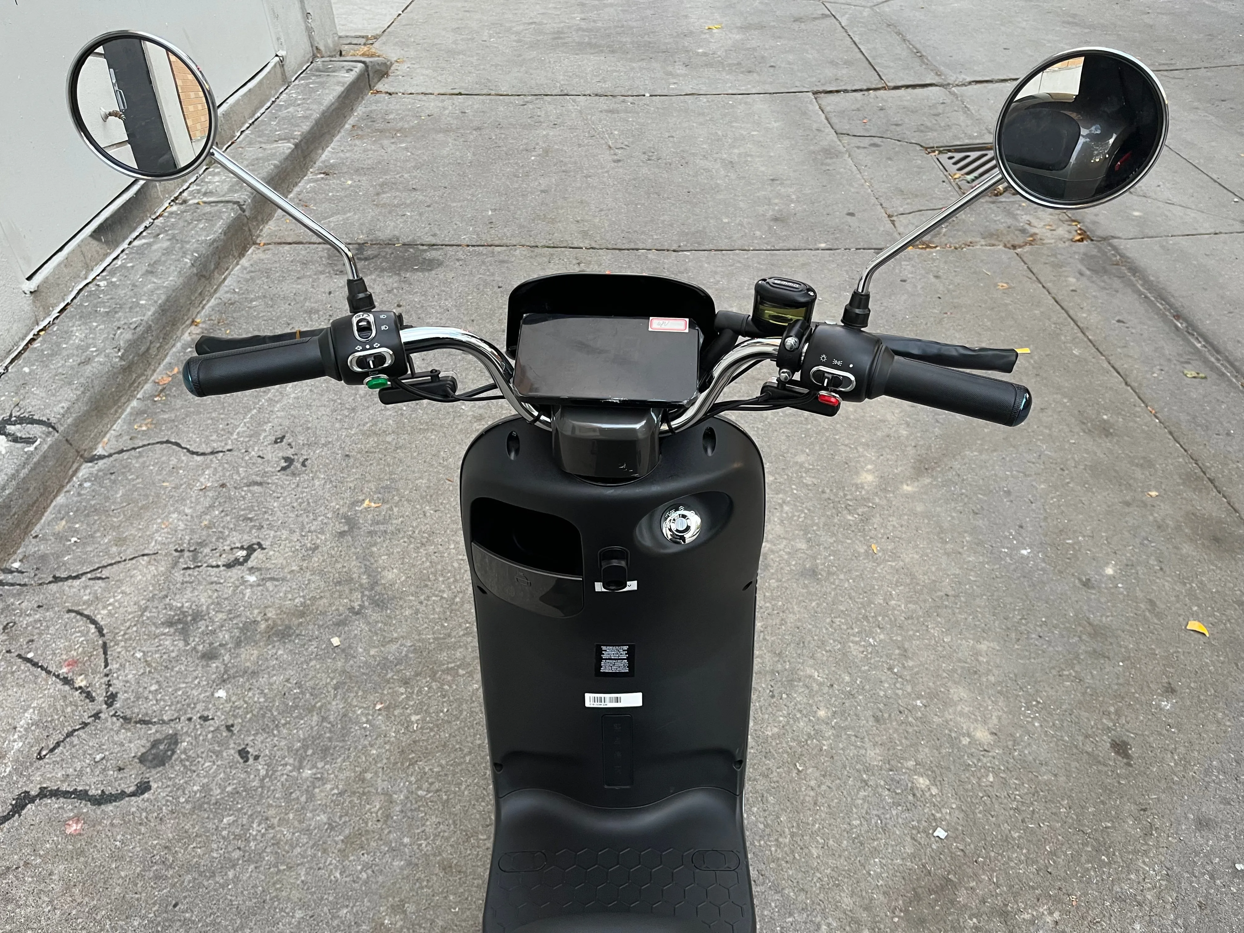 EMMO ADO Electric Moped | Showroom Demo / Full Warranty image indicator(7)