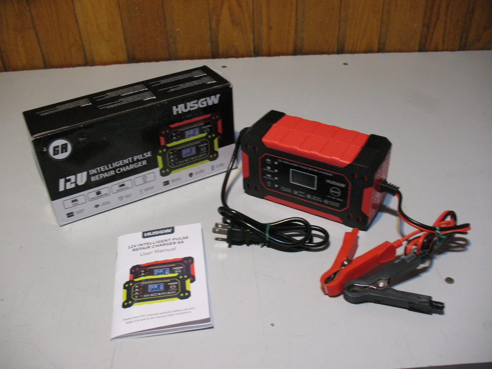 12 Volt Intelligent Pulse Repair Battery Charger, BRAND NEW image indicator(4)