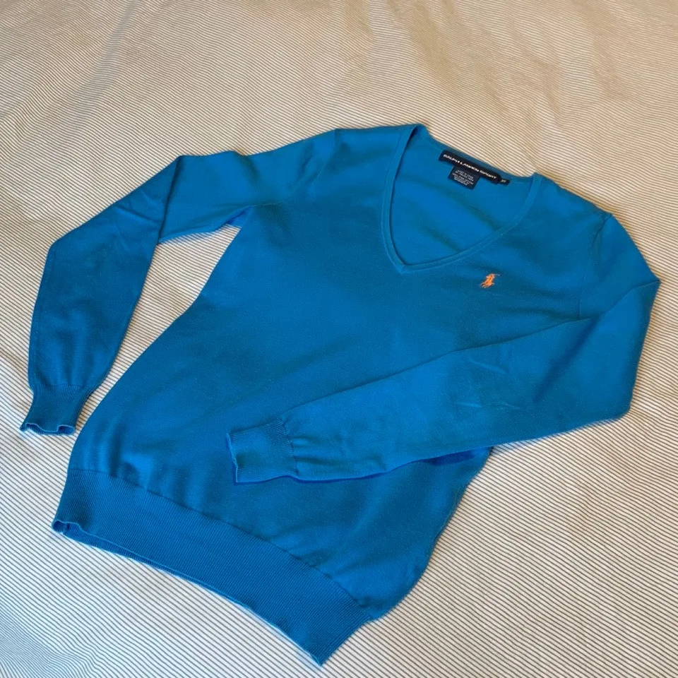 polo V-neck sweaters image indicator(2)