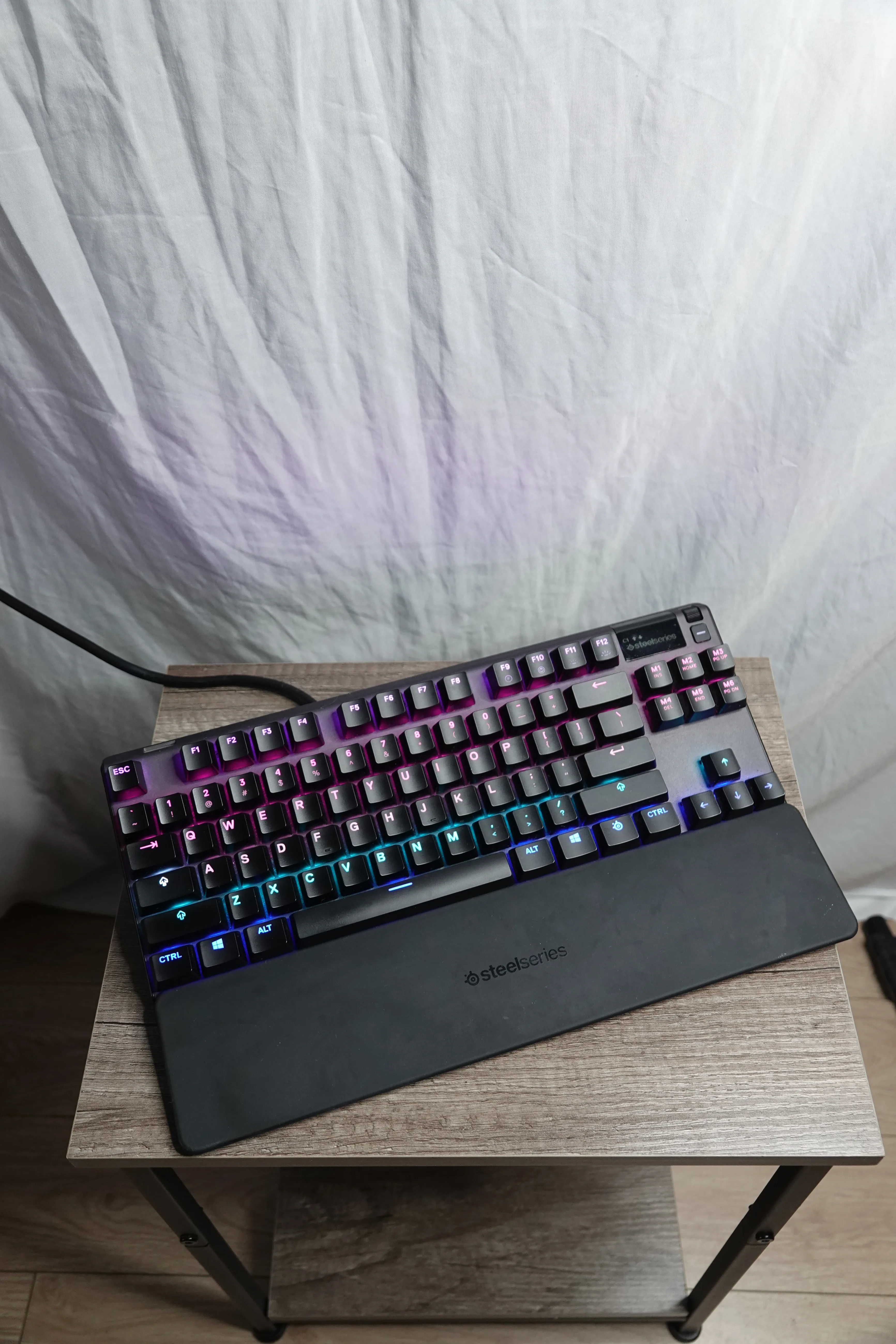 SteelSeries Apex Pro TKL (2023) RGB Mechanical Gaming Keyboard image indicator(2)