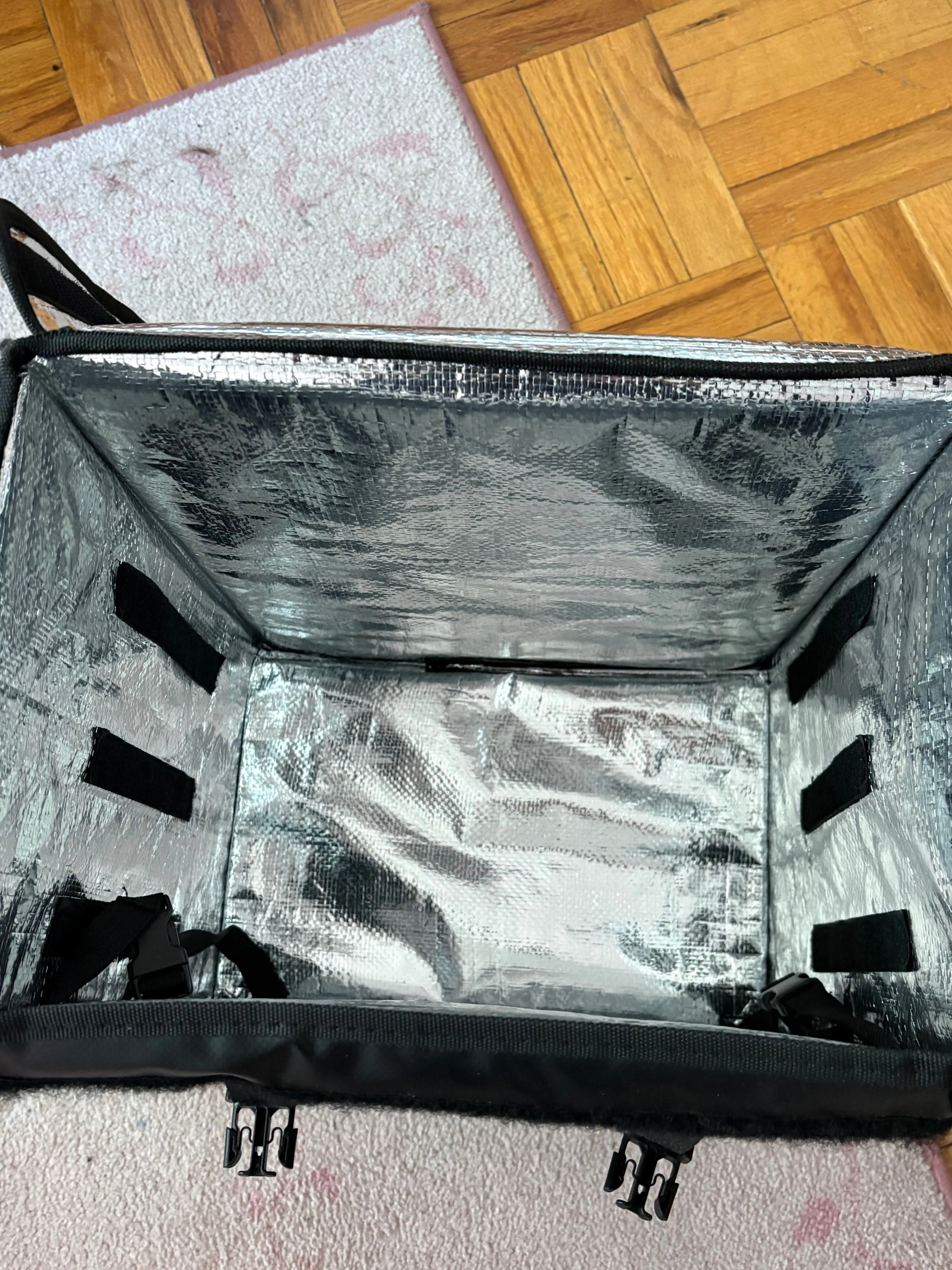 Moving Out Sale - Food Delivery Backpack image indicator(3)