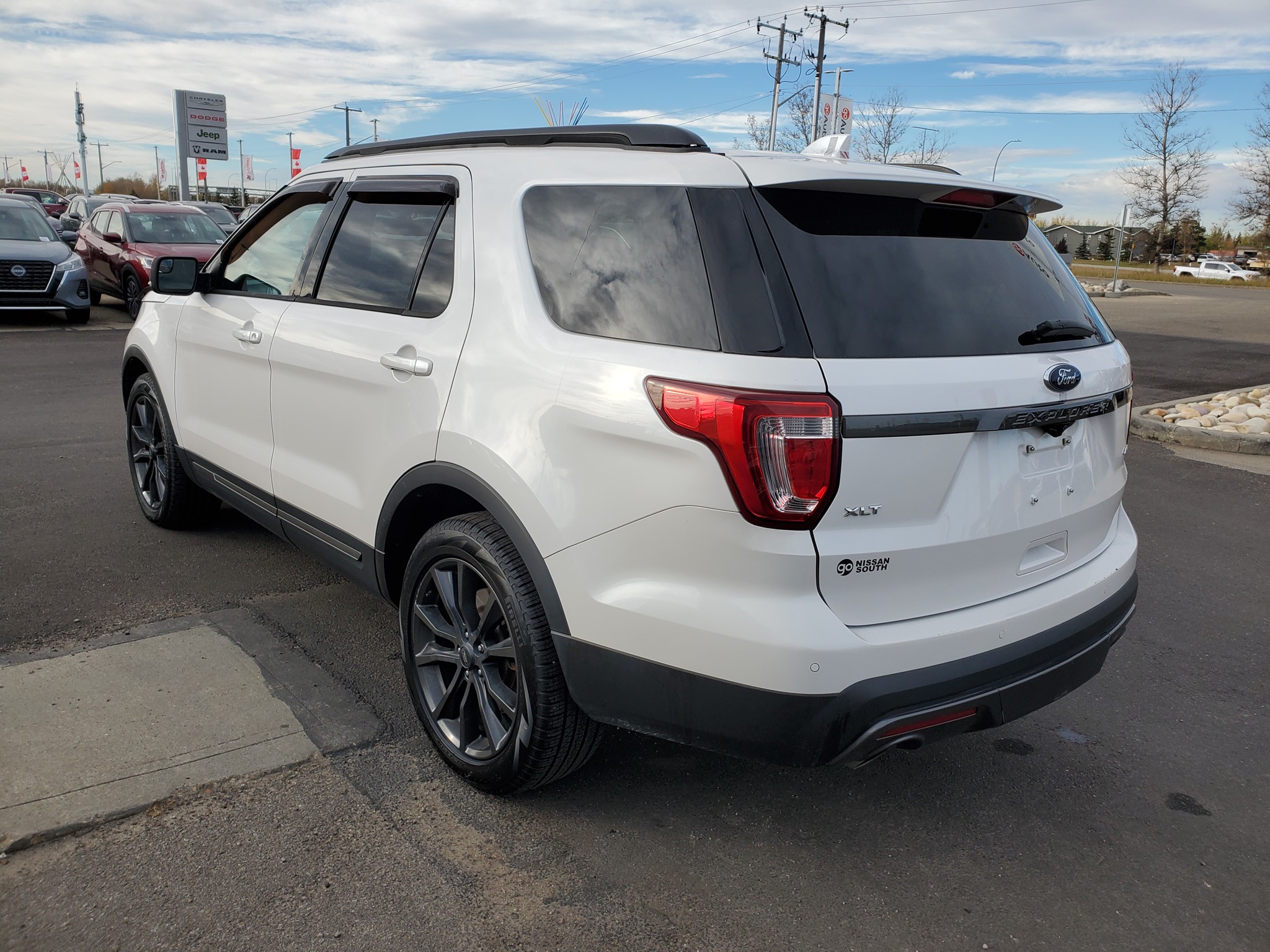 2017 Ford Explorer XLT - photo 5