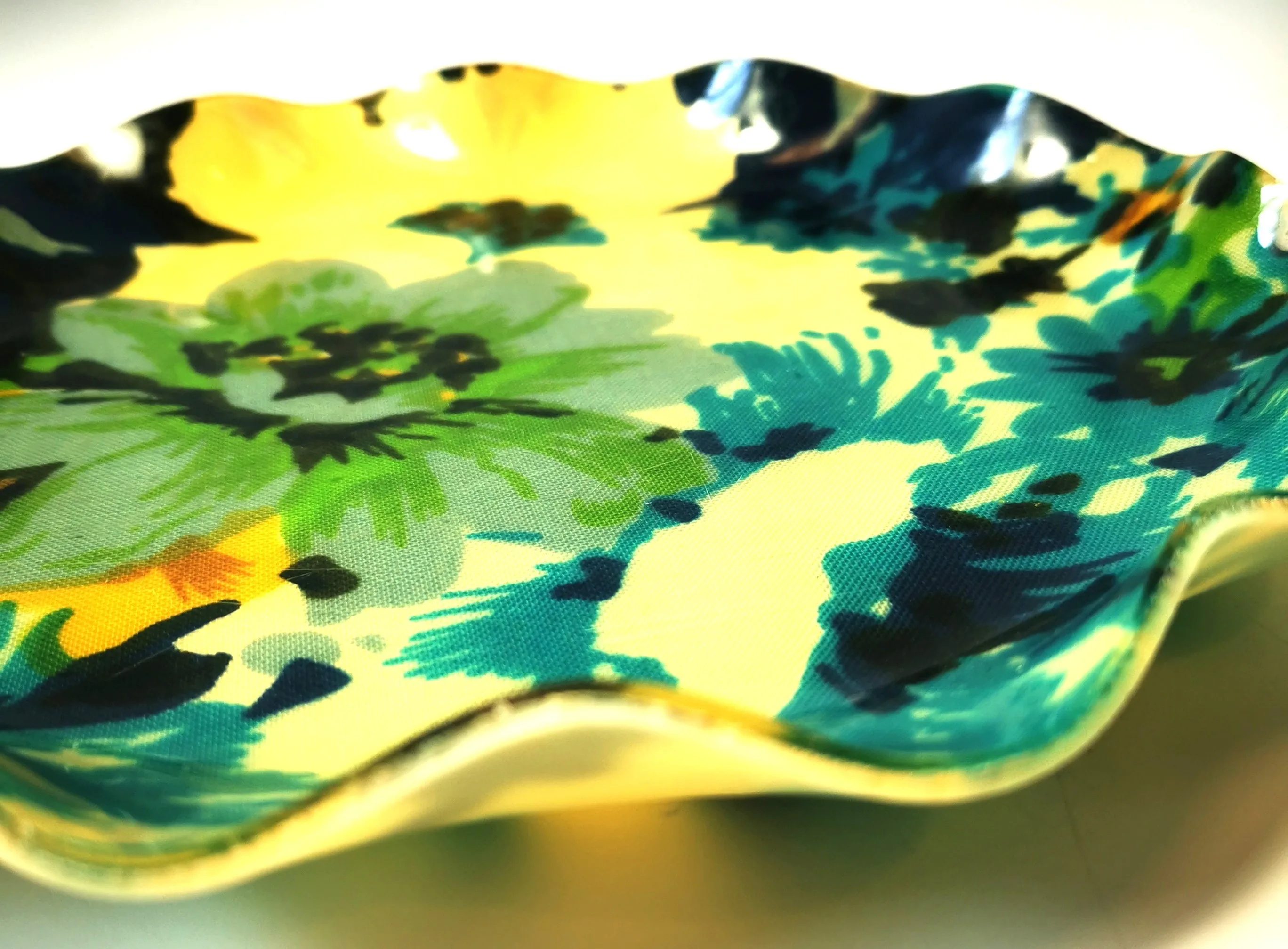 Plate 1960s Floral Fabric & Resin Tray includes Plate Stand image indicator(8)