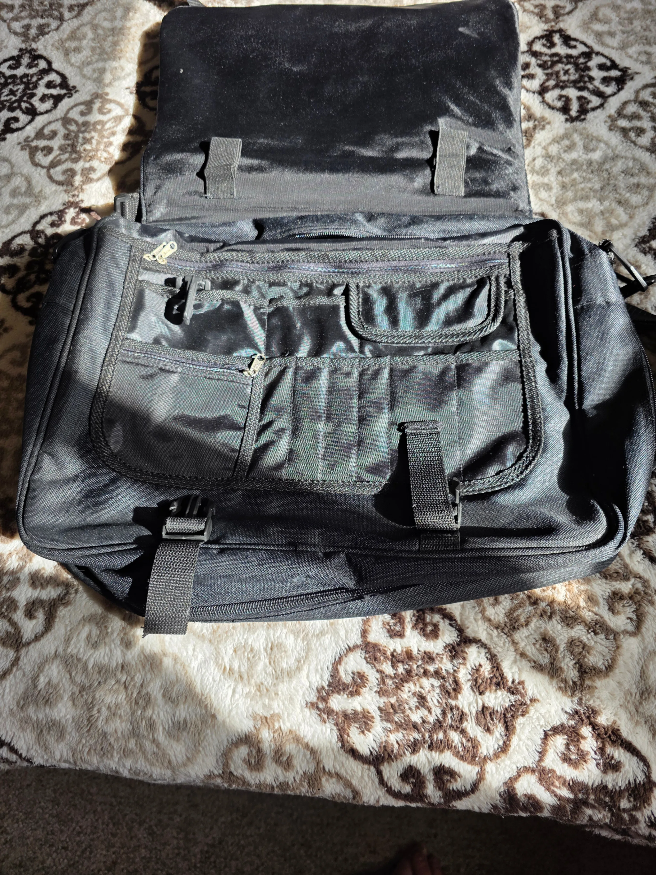 Black  Shoulder Bag image indicator(2)