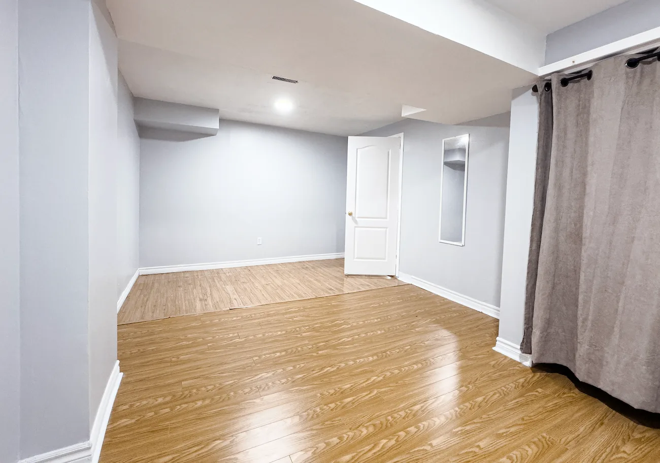 1 Bedroom + a small Den For Rent - Move In Ready image indicator(9)