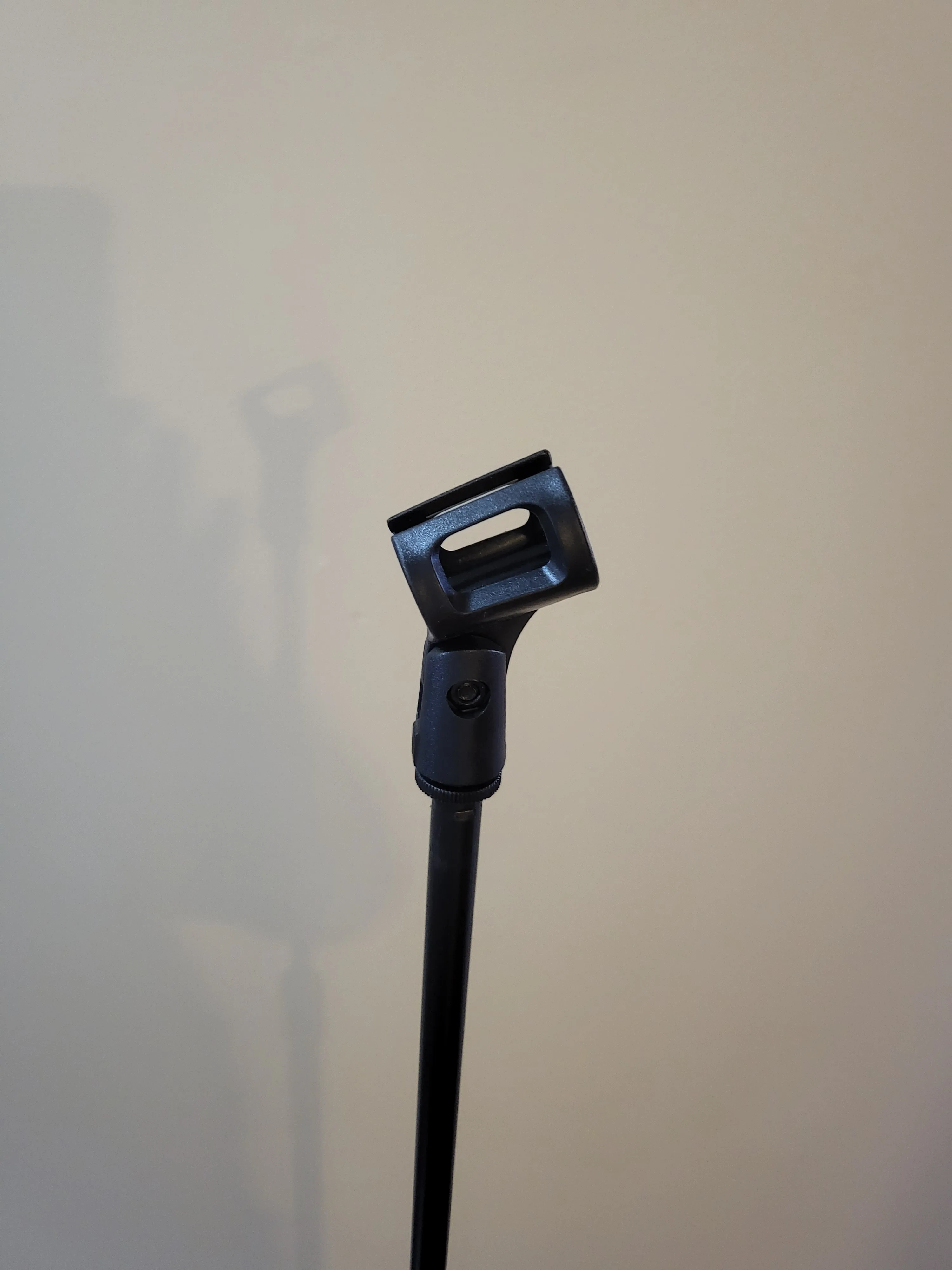 Microphone Stand – Height Adjustable Tripod image indicator(3)