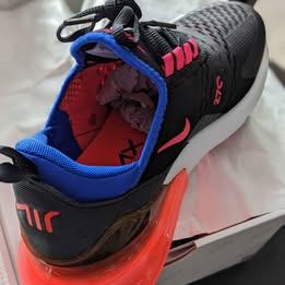 Women's Nike Air Max 270 - size 8.5 - Brand New - photo 3