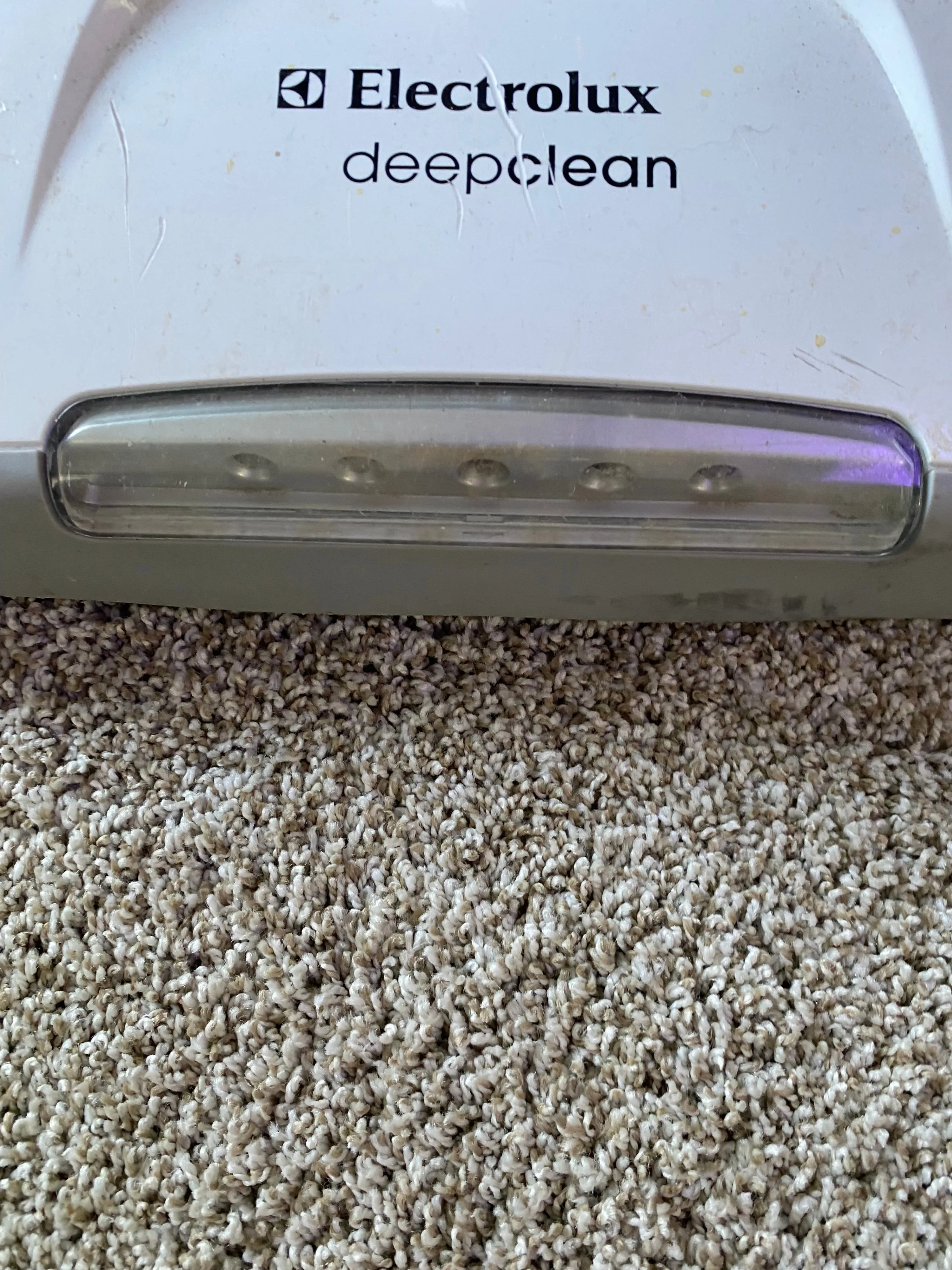 Electrolux Hepa Vacuum image indicator(3)