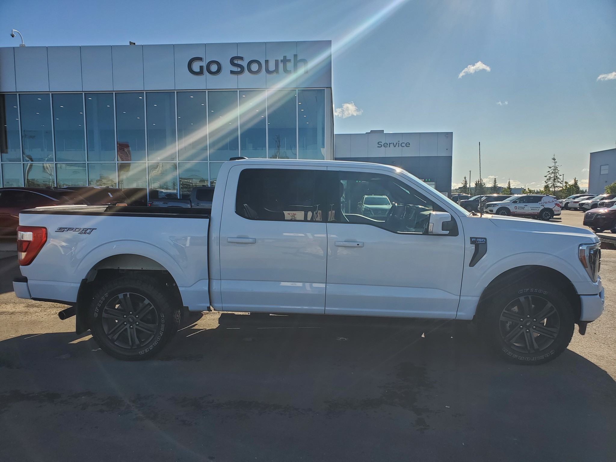 2022 Ford F-150 Lariat - photo 2