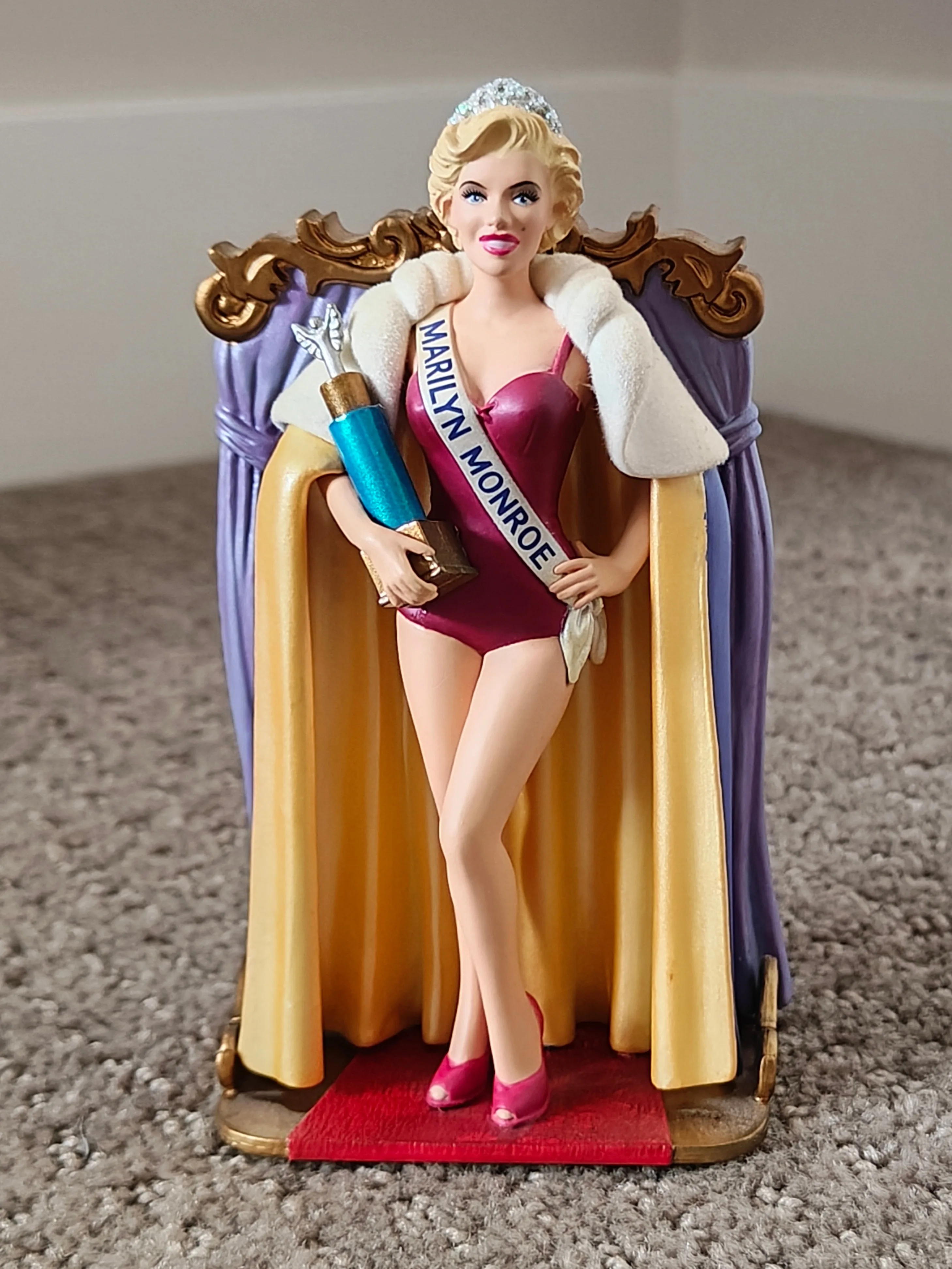 Marilyn Monroe Vintage Heirloom Ornament Collection #131 thumbnail