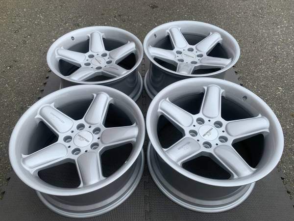 RARE Set of 18X8.5 18X9.5 Genuine AC Schnitzer Type 2 as New - photo 2