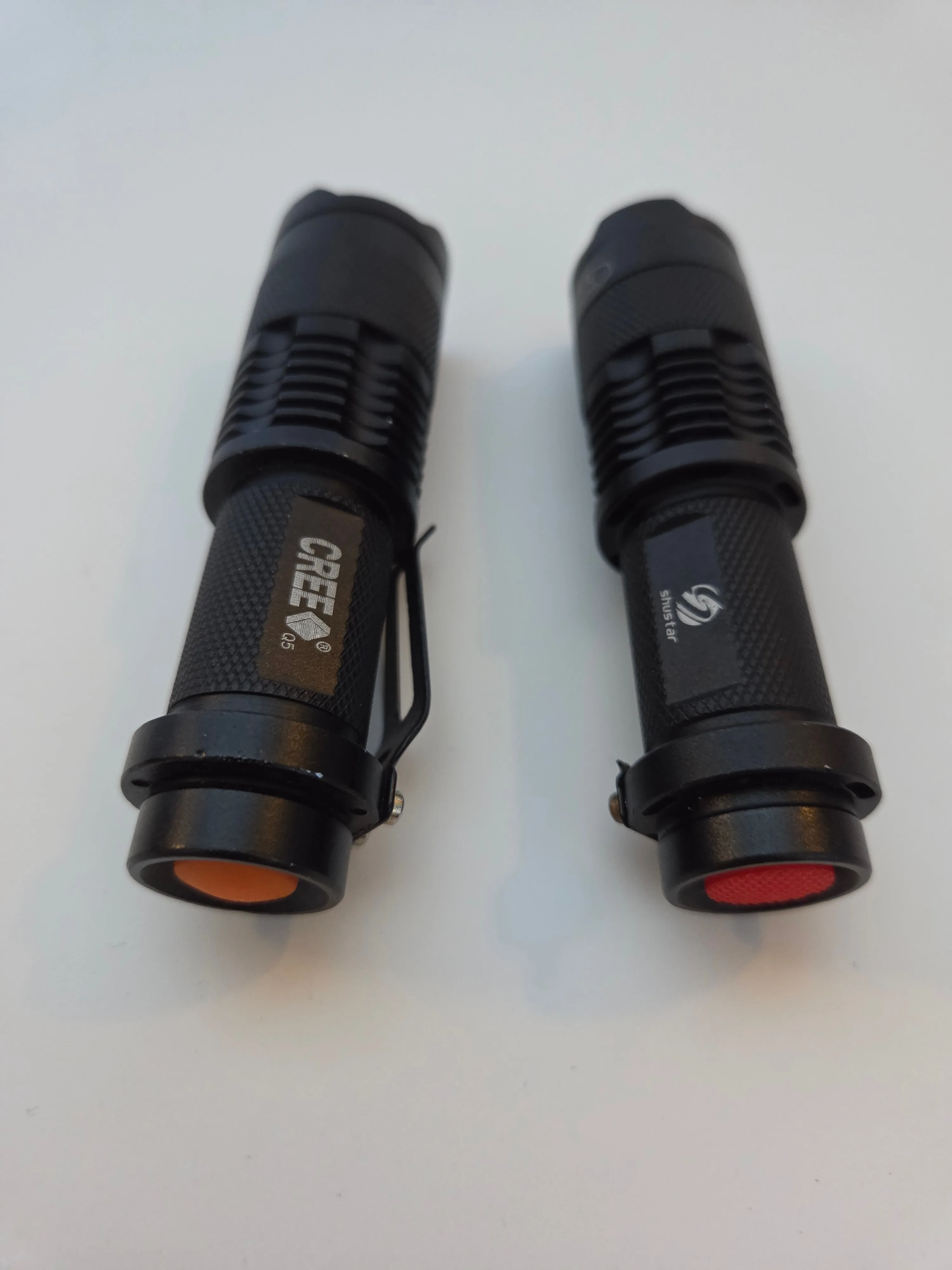 2x Compact Zoomable LED Flashlights Q5 Set