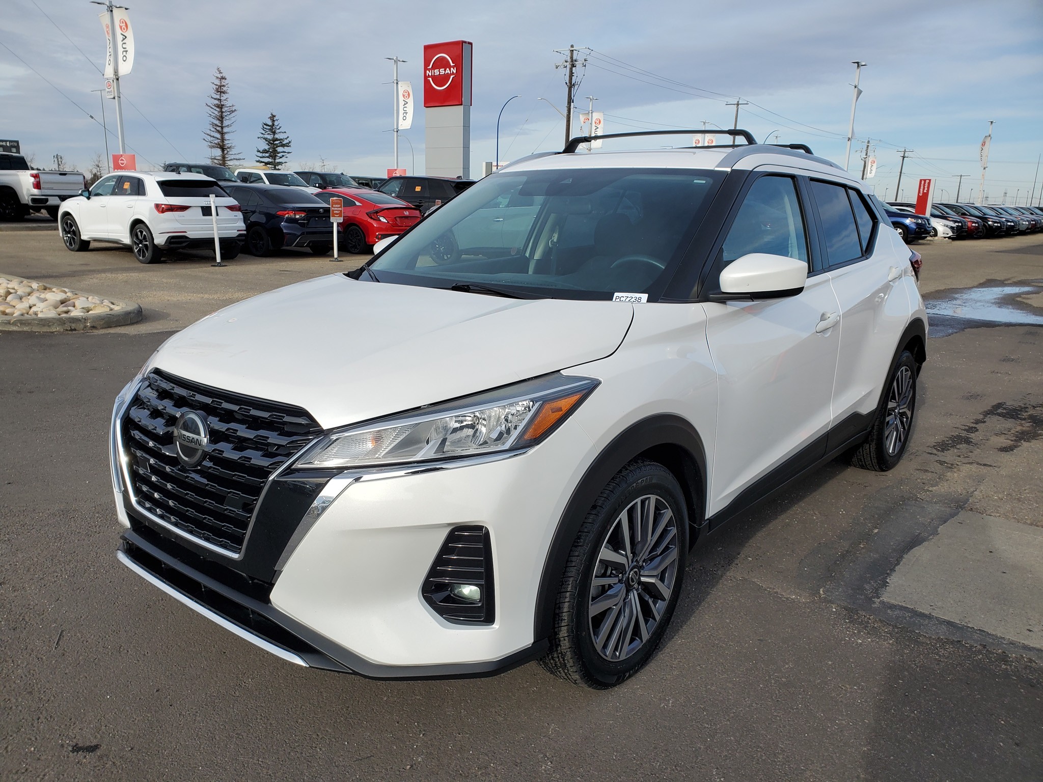 2021 Nissan Kicks SV - photo 3