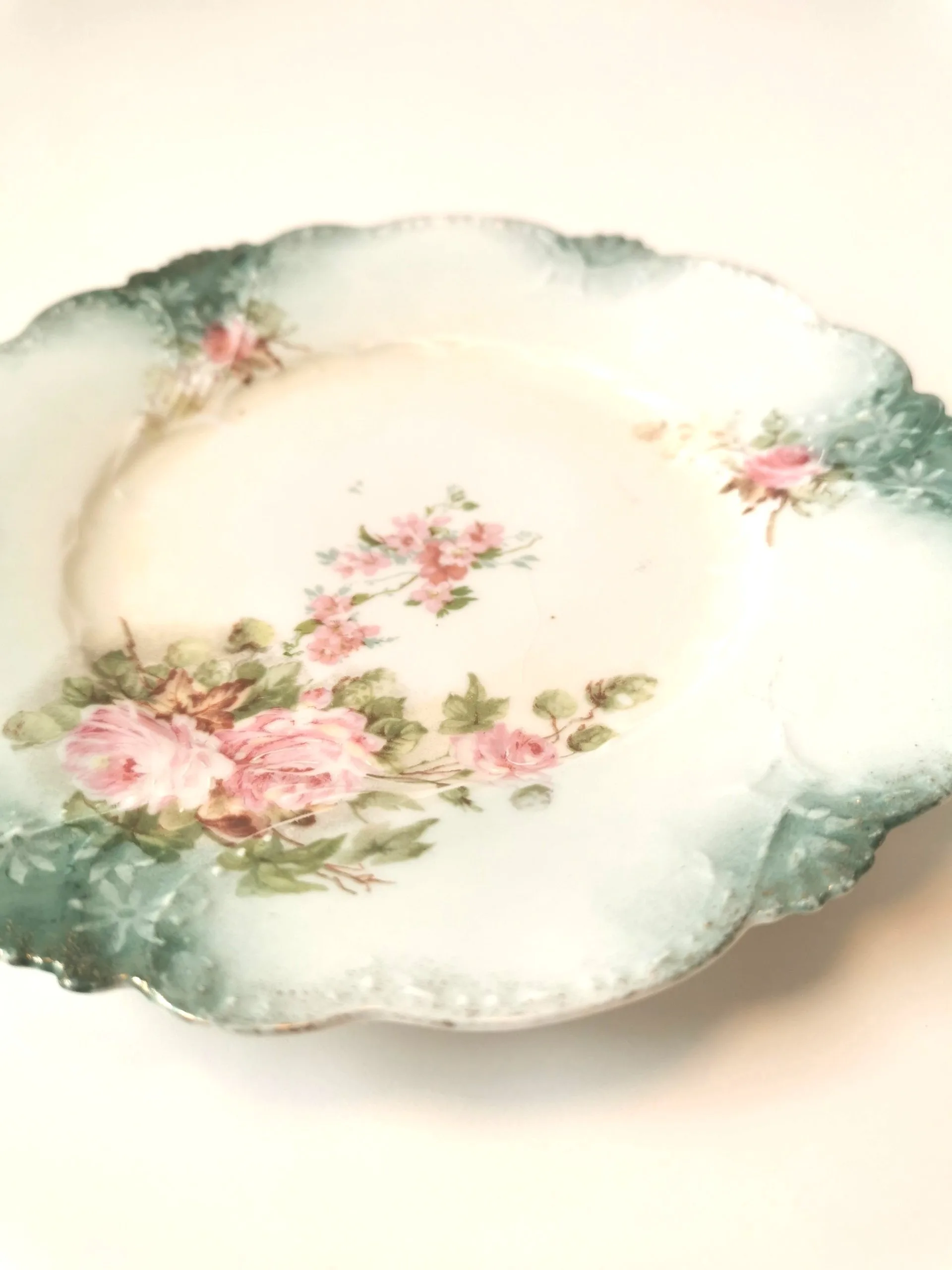 Antique Plate Scalloped Edge Gold Trim Porcelain Circa 20s