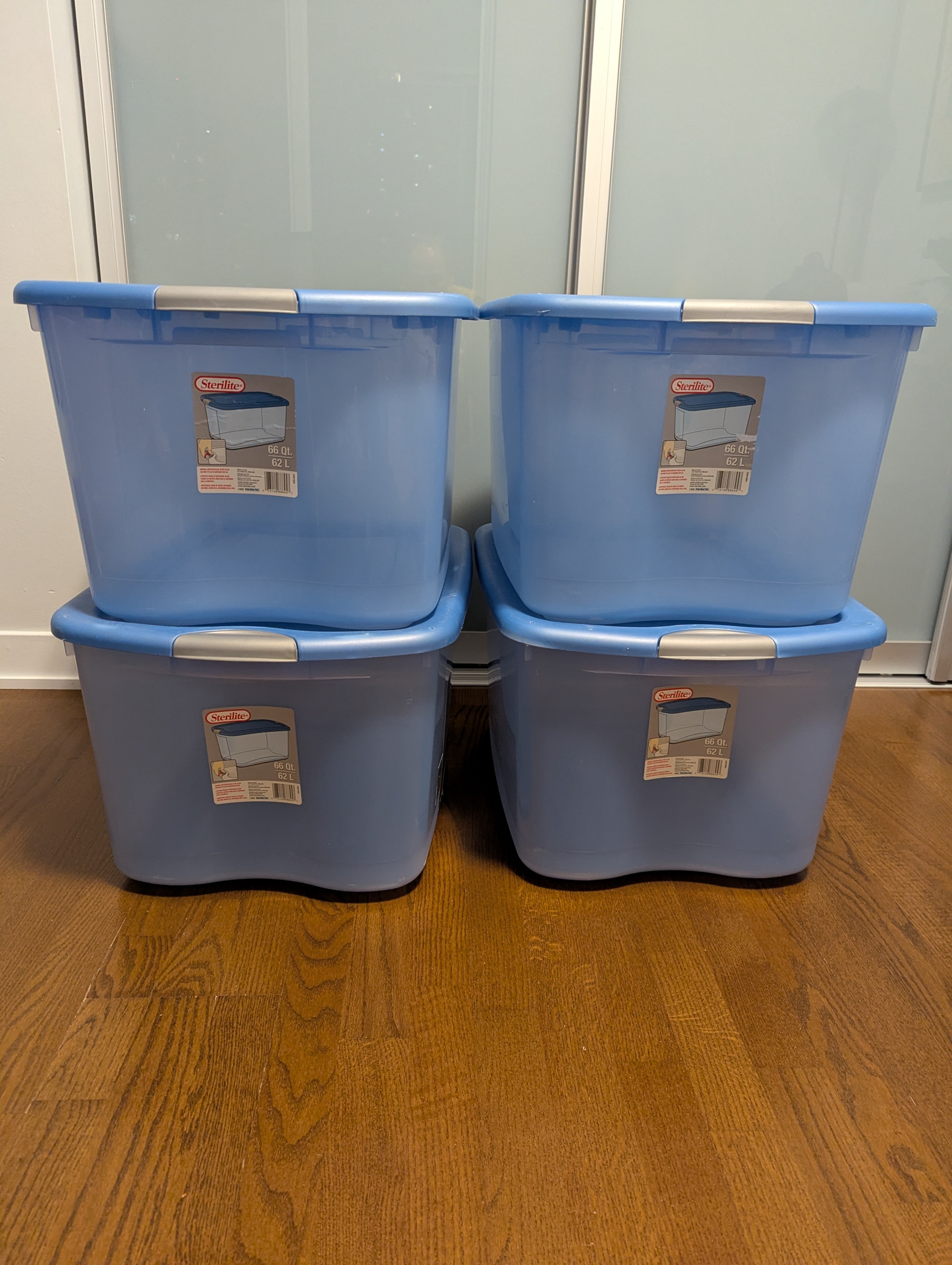 4 sterilite storage bins 62L