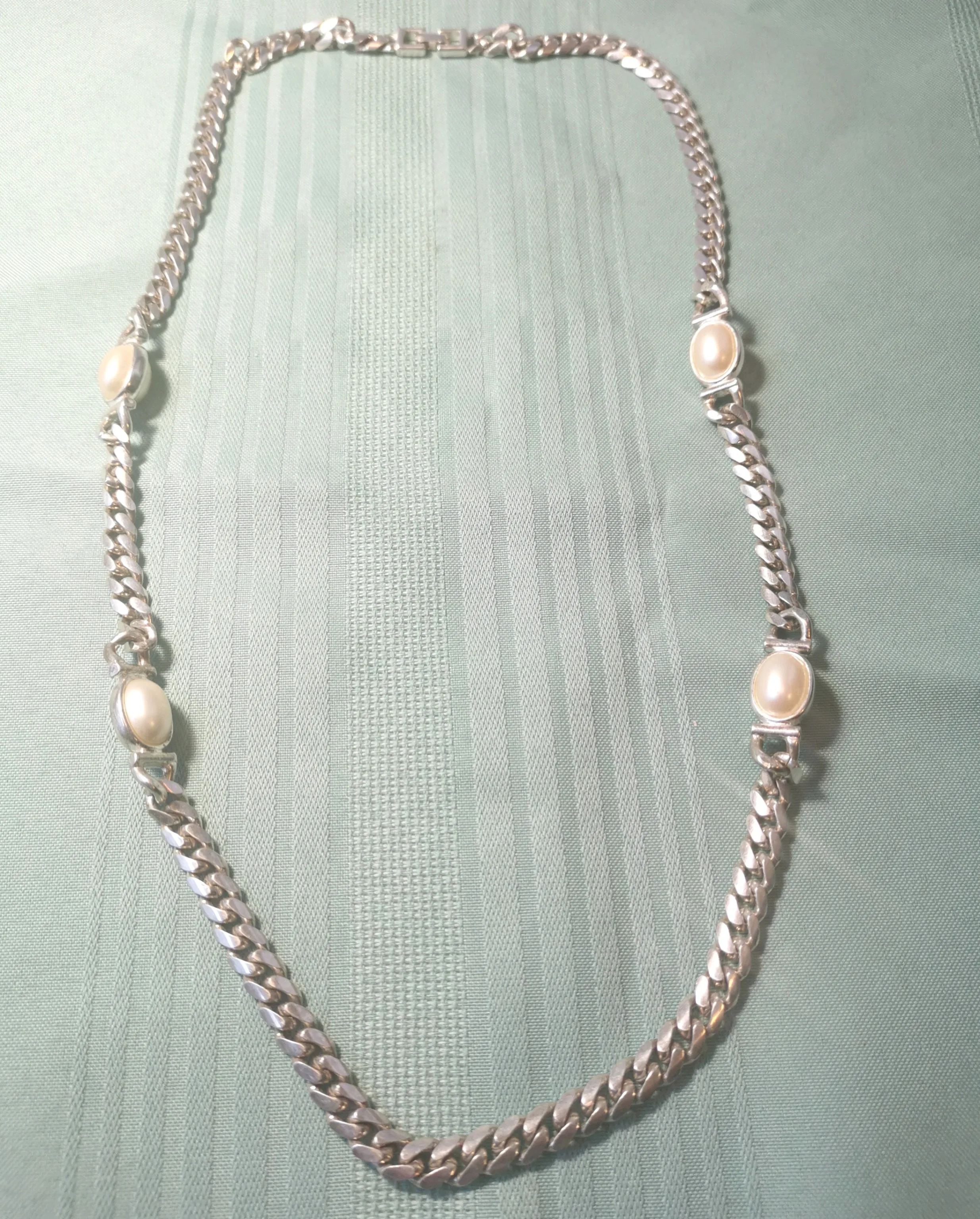 Necklace Silver Tone Chain & Faux Pearl Station Vintage 80sStyle image indicator(3)