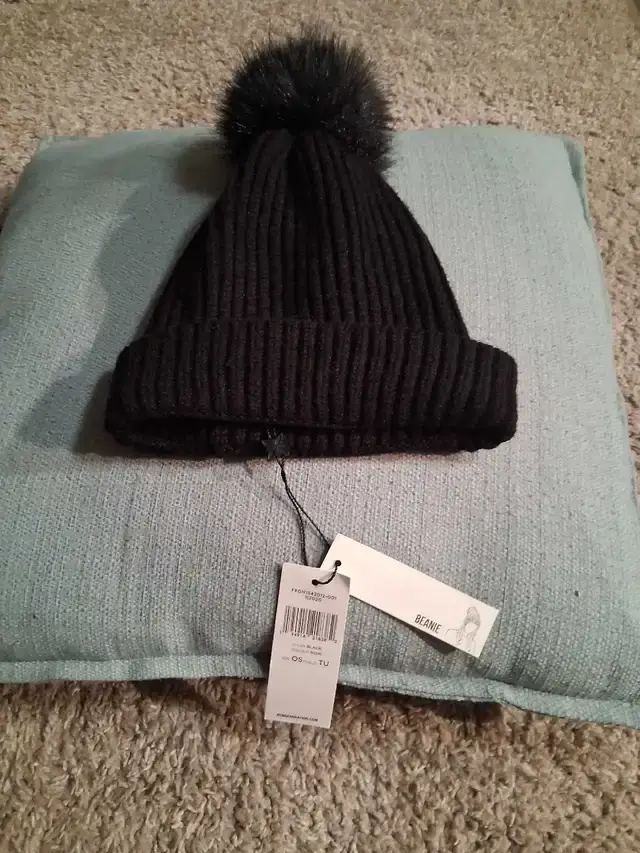 Brand new Winter snow hat with tags - photo 3