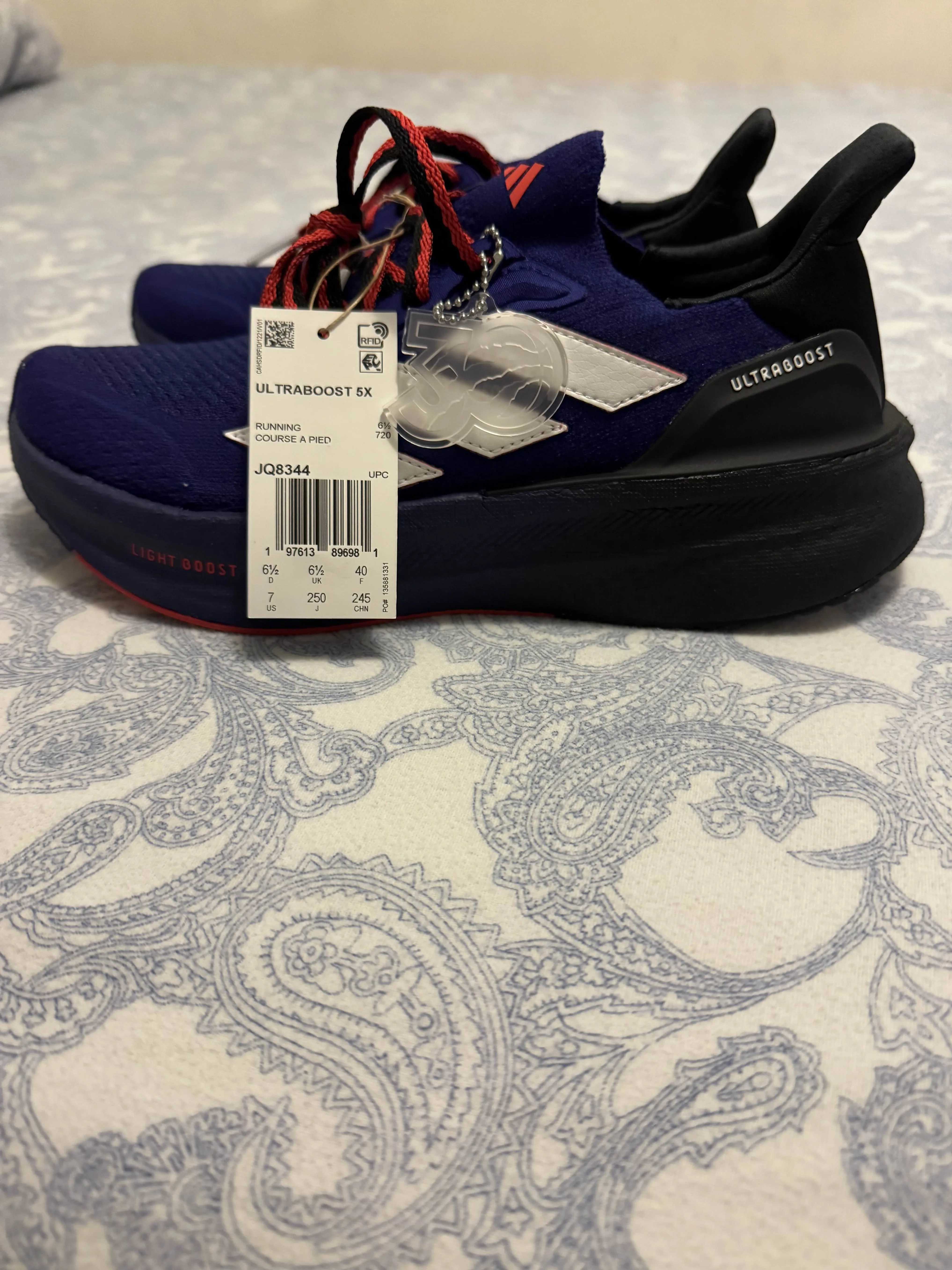 Adidas UltraBoost 5X Raptors Limited Edition (Brand New) image indicator(2)