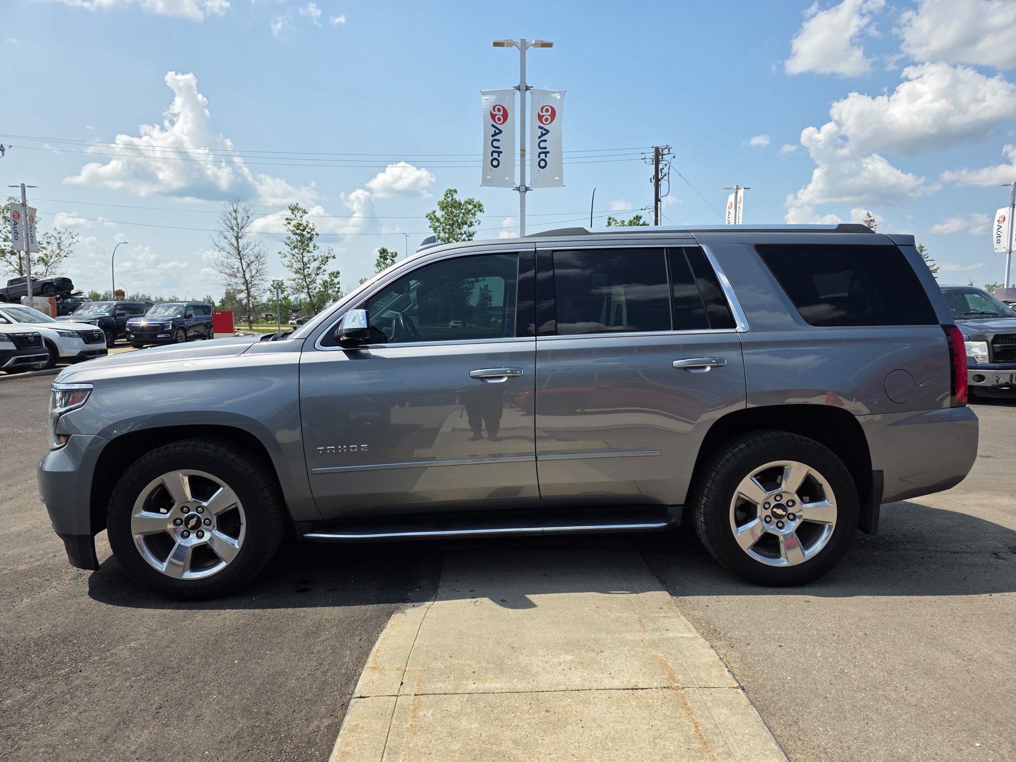 2020 Chevrolet Tahoe - photo 2