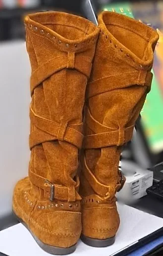 Genuine Thick Soft Leather Boots w/ Reversible Straps Looks New image indicator(7)