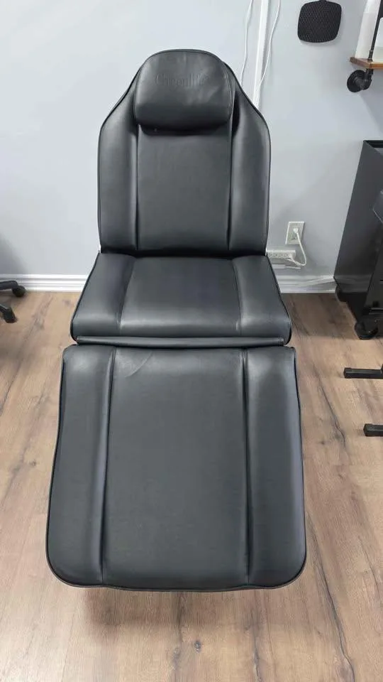 Tattoo, Spa & Beauty Adjustable Hydraulic Chairs image indicator(3)