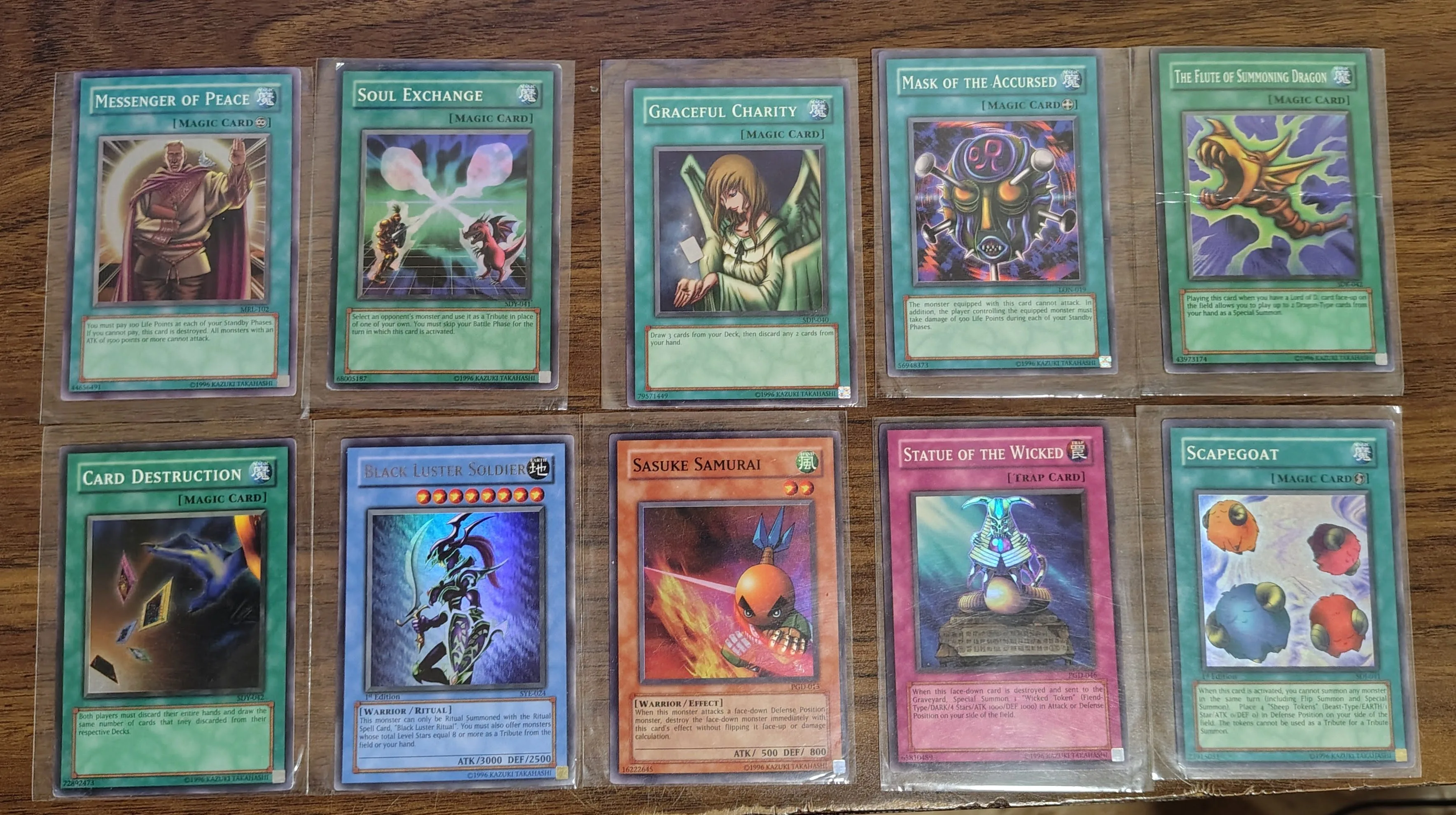 Classic Yugioh Holo Cards Bundle image indicator(2)