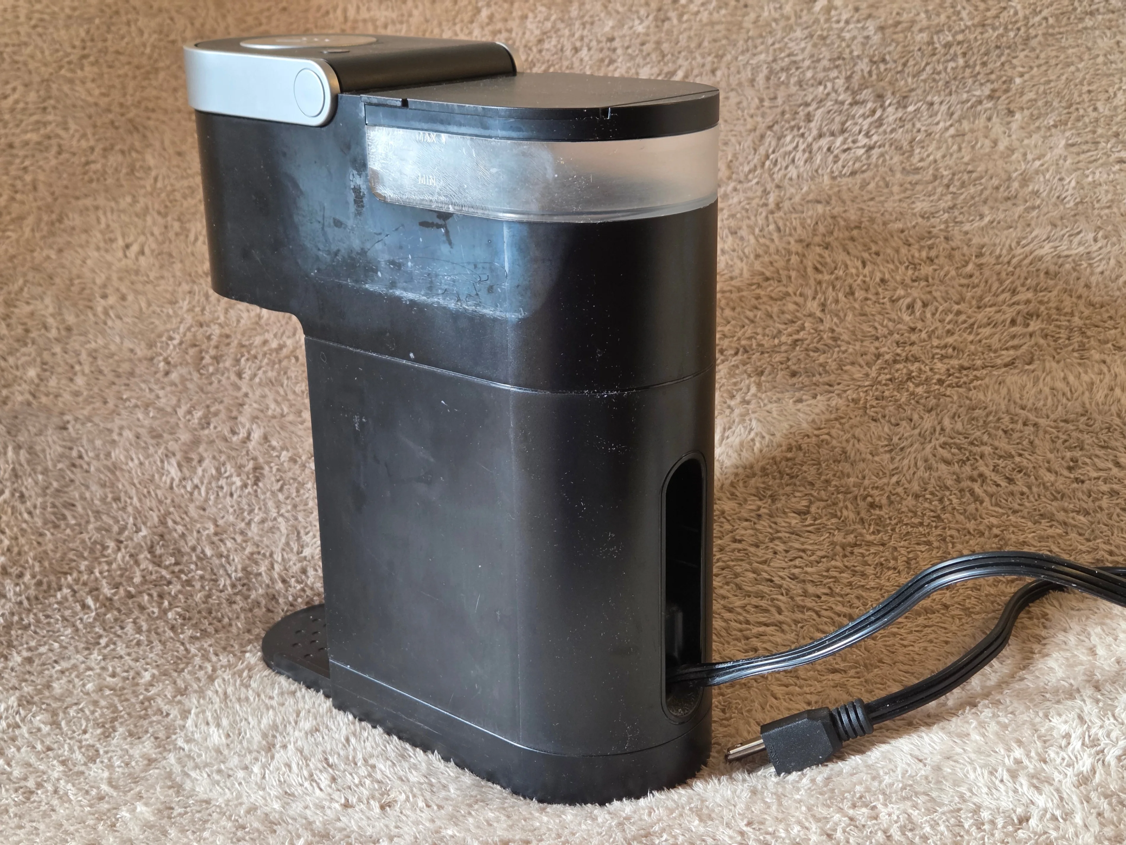 Keurig compact K-Cup coffee maker, black image indicator(4)