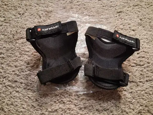 Airwalk Elbow Pads
