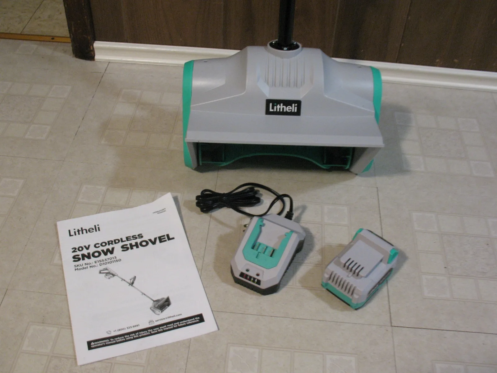 Cordless 20 Volt Snow Shovel, BRAND NEW image indicator(8)