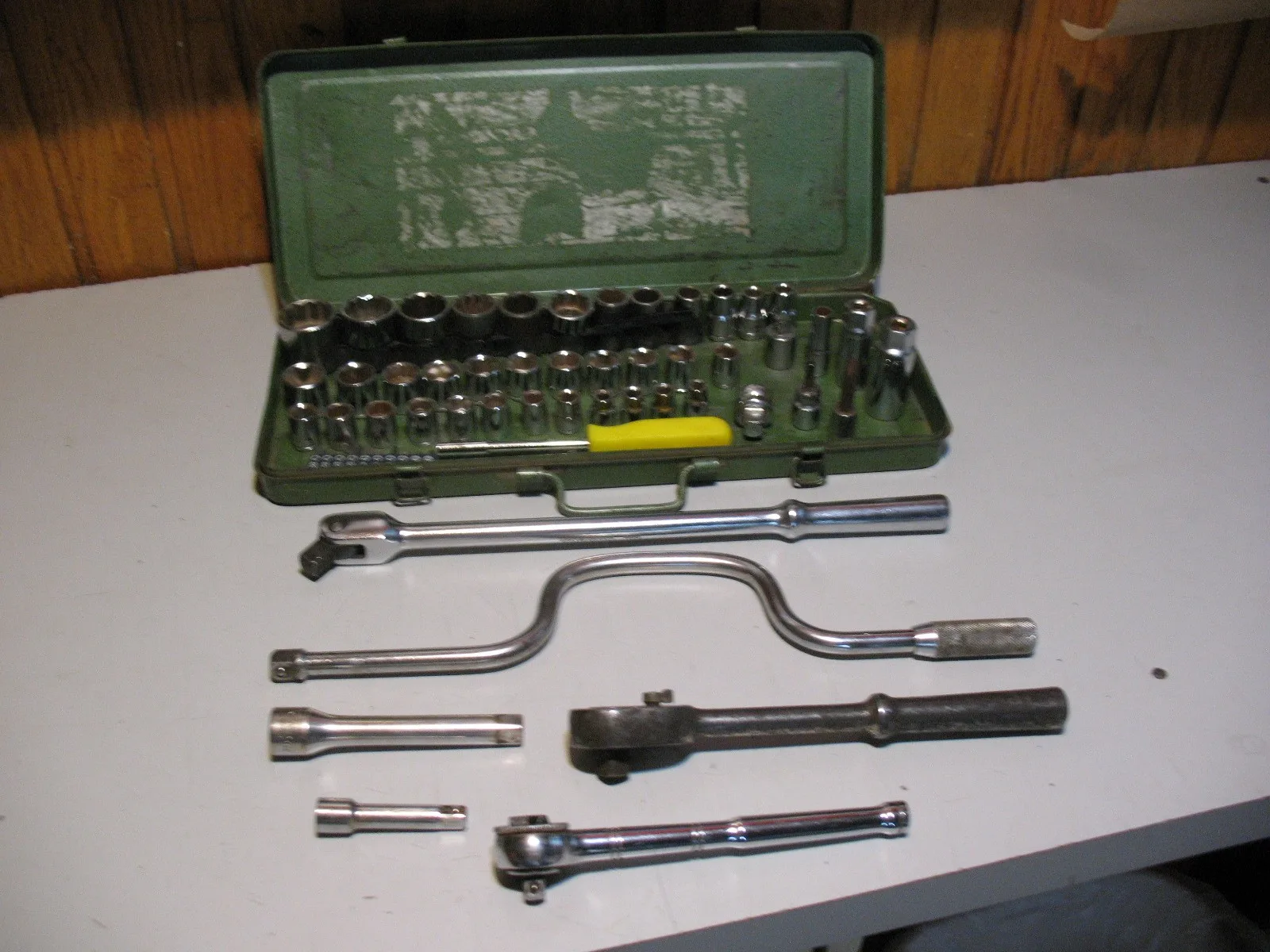 60 Piece Socket and Screwdriver Set