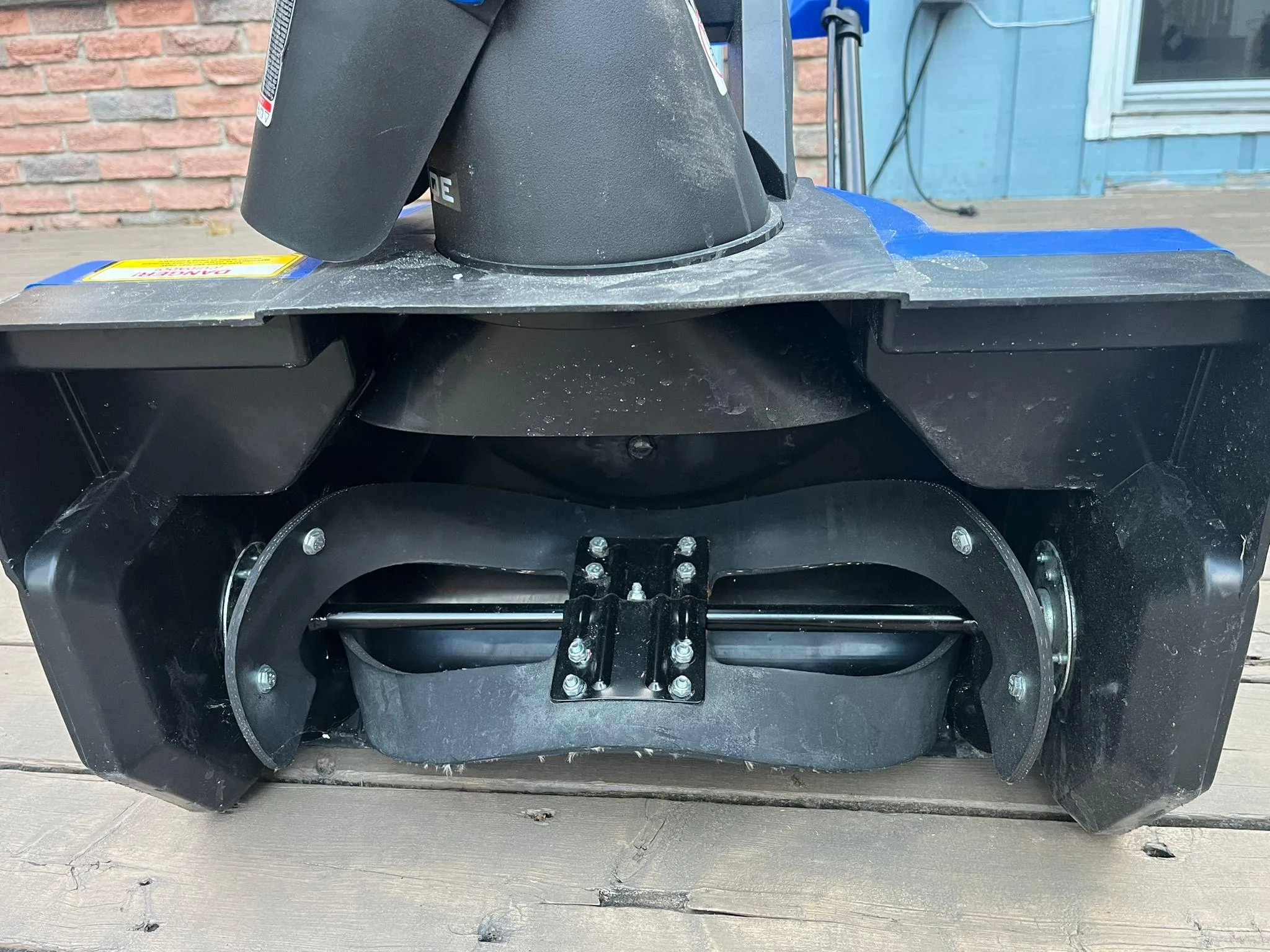 Ultra 21-inch 15 Amp Electric Snow Blower with Light image indicator(6)