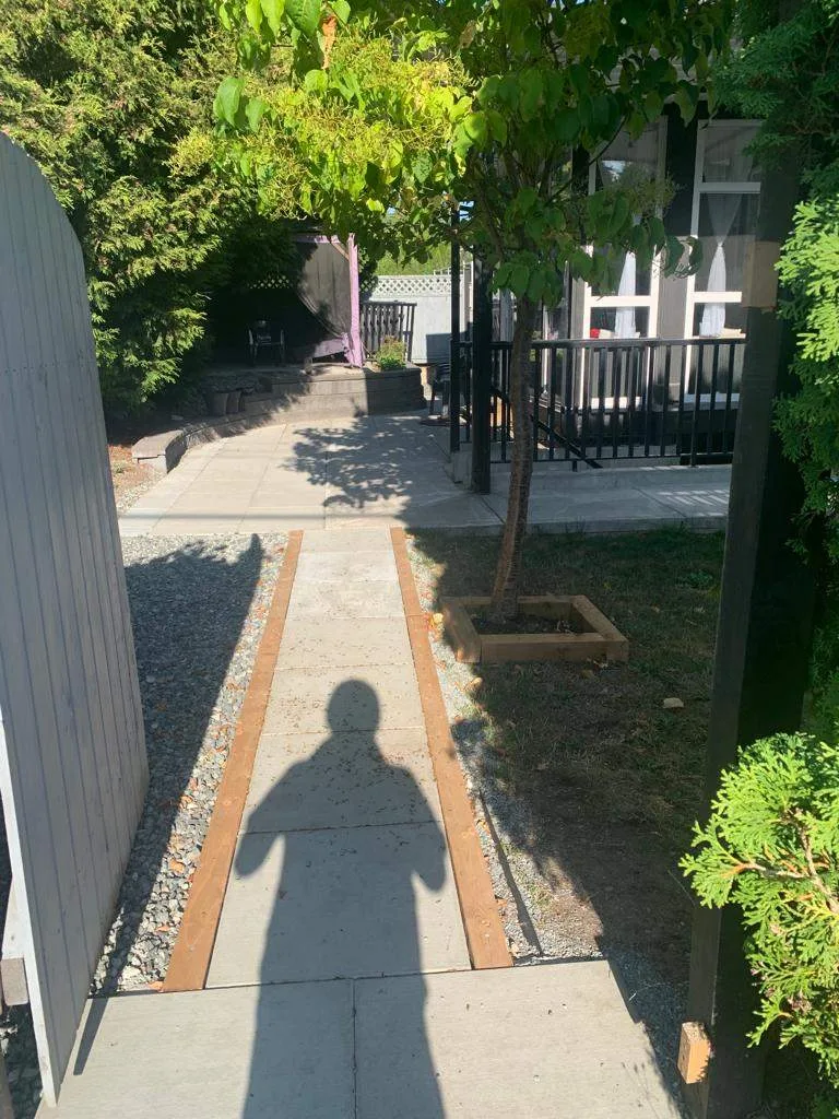 2 BR /1 B suite in Cloverdale near 168 St / Hwy 10 image indicator(9)