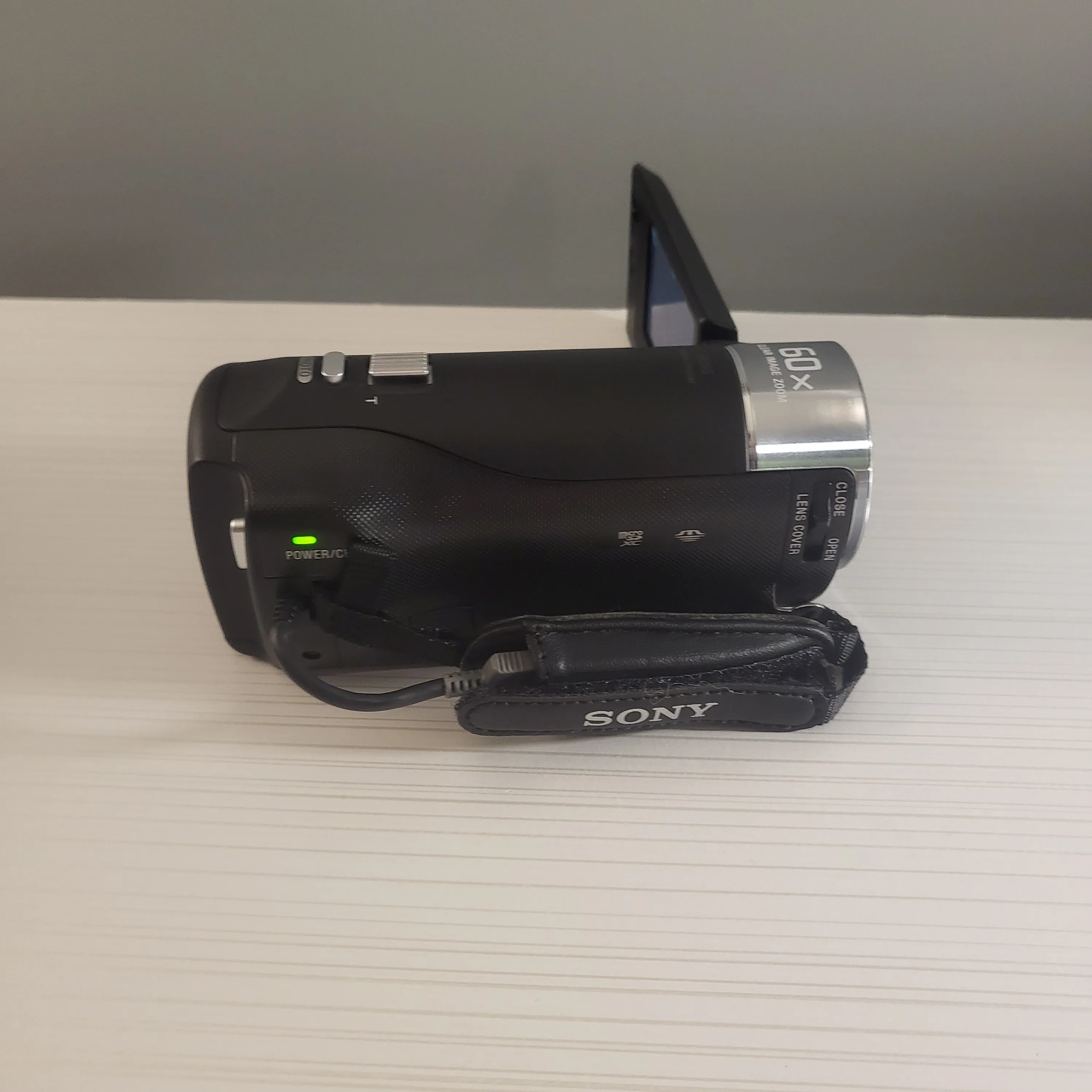 Pristine! Sony HD Handycam W Carry Case - Quick Pickup!🚀 image indicator(7)