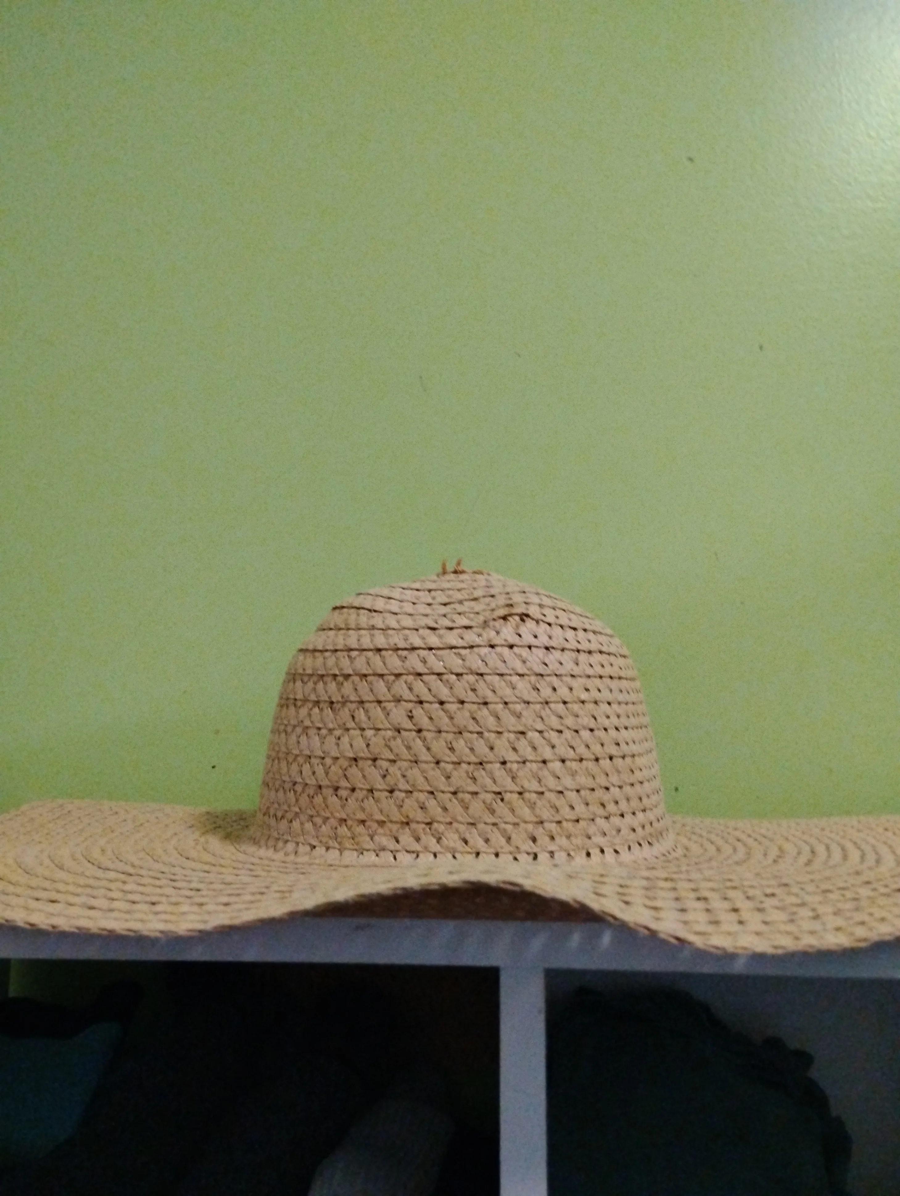 Women’s Straw Sun Hat — One Size (Good Condition) thumbnail