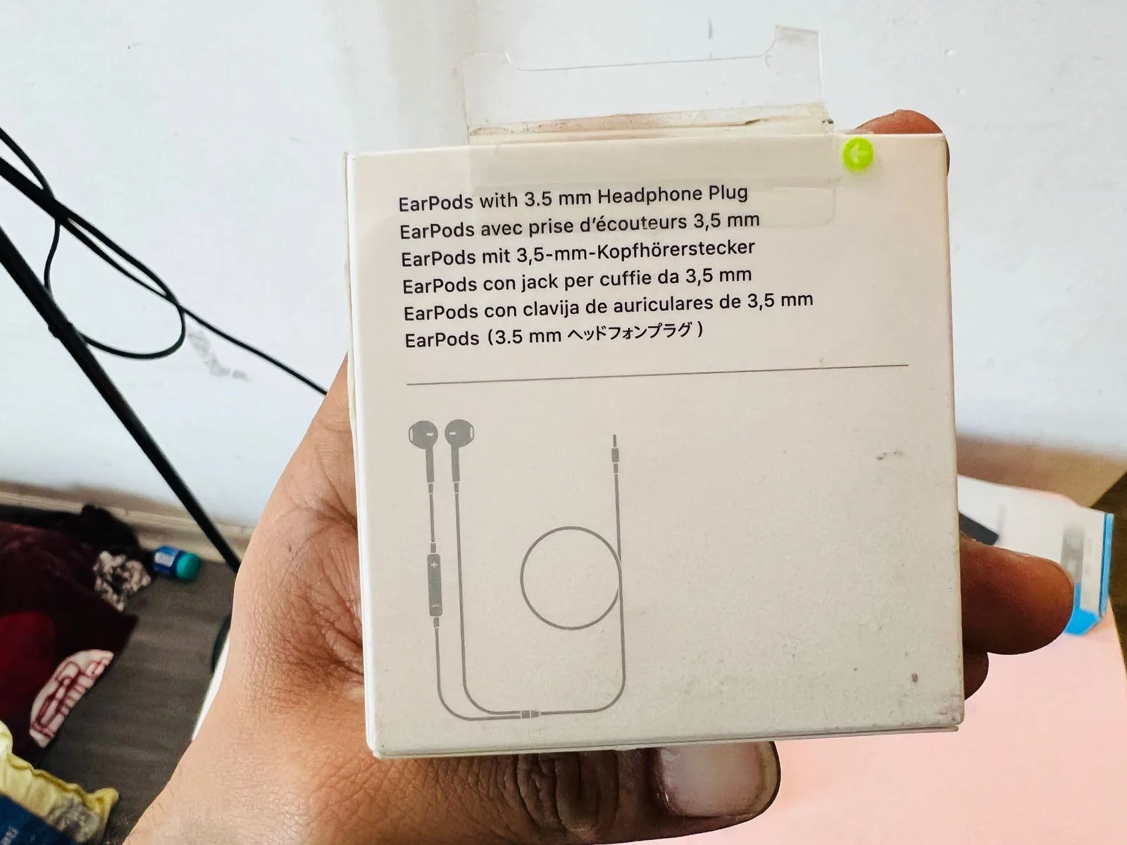Apple EarPods (3.5mm Headphone Plug) image indicator(2)