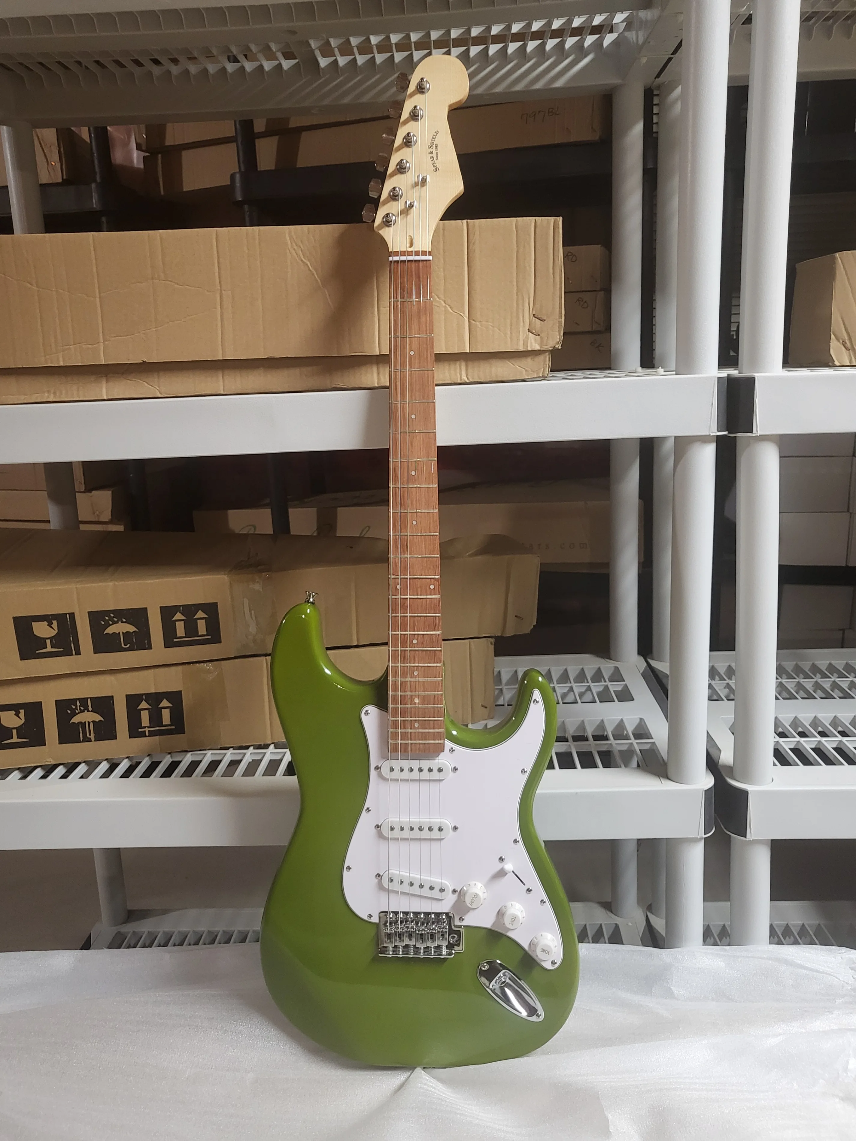 Electric Guitar 39" Full Size SSS Pickup Solid Body Perfect