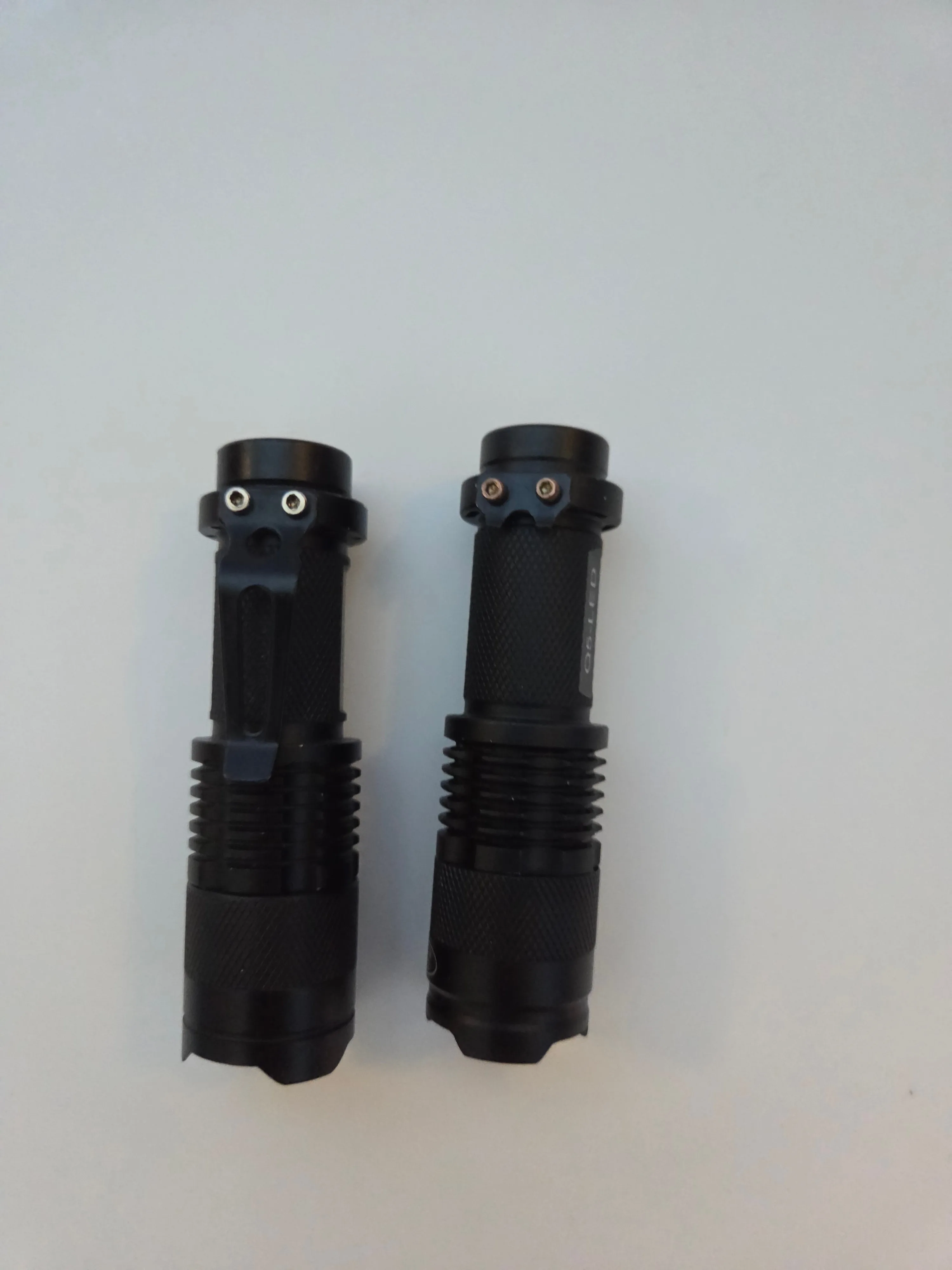 2x Compact Zoomable LED Flashlights Q5 Set image indicator(8)