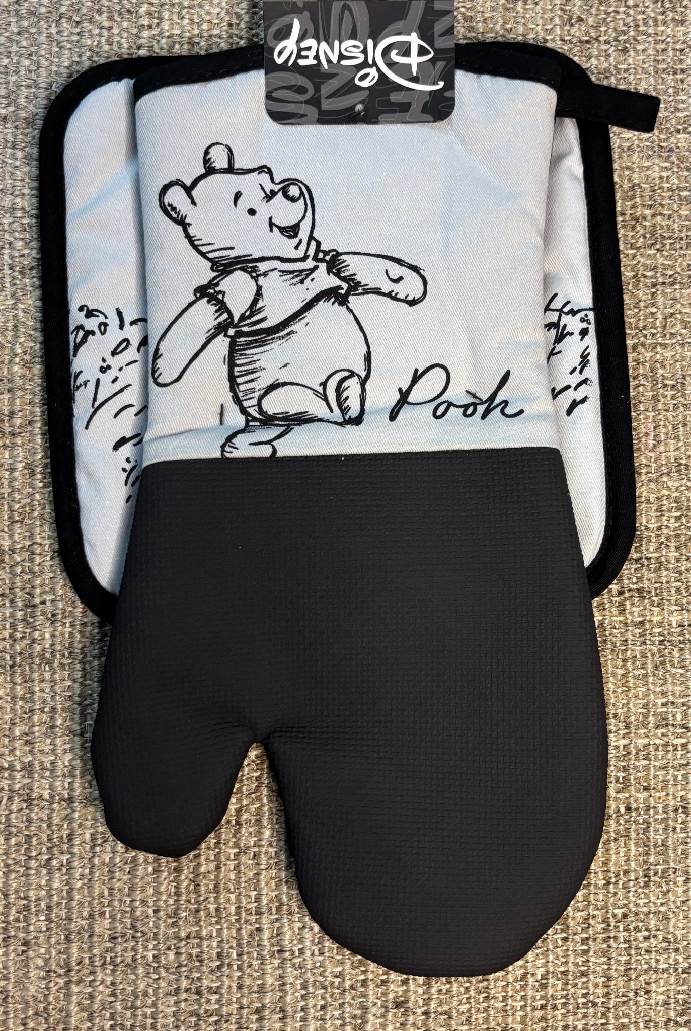 Winnie The Pooh Oversized Oven Mitt and Pot Holder - photo 2